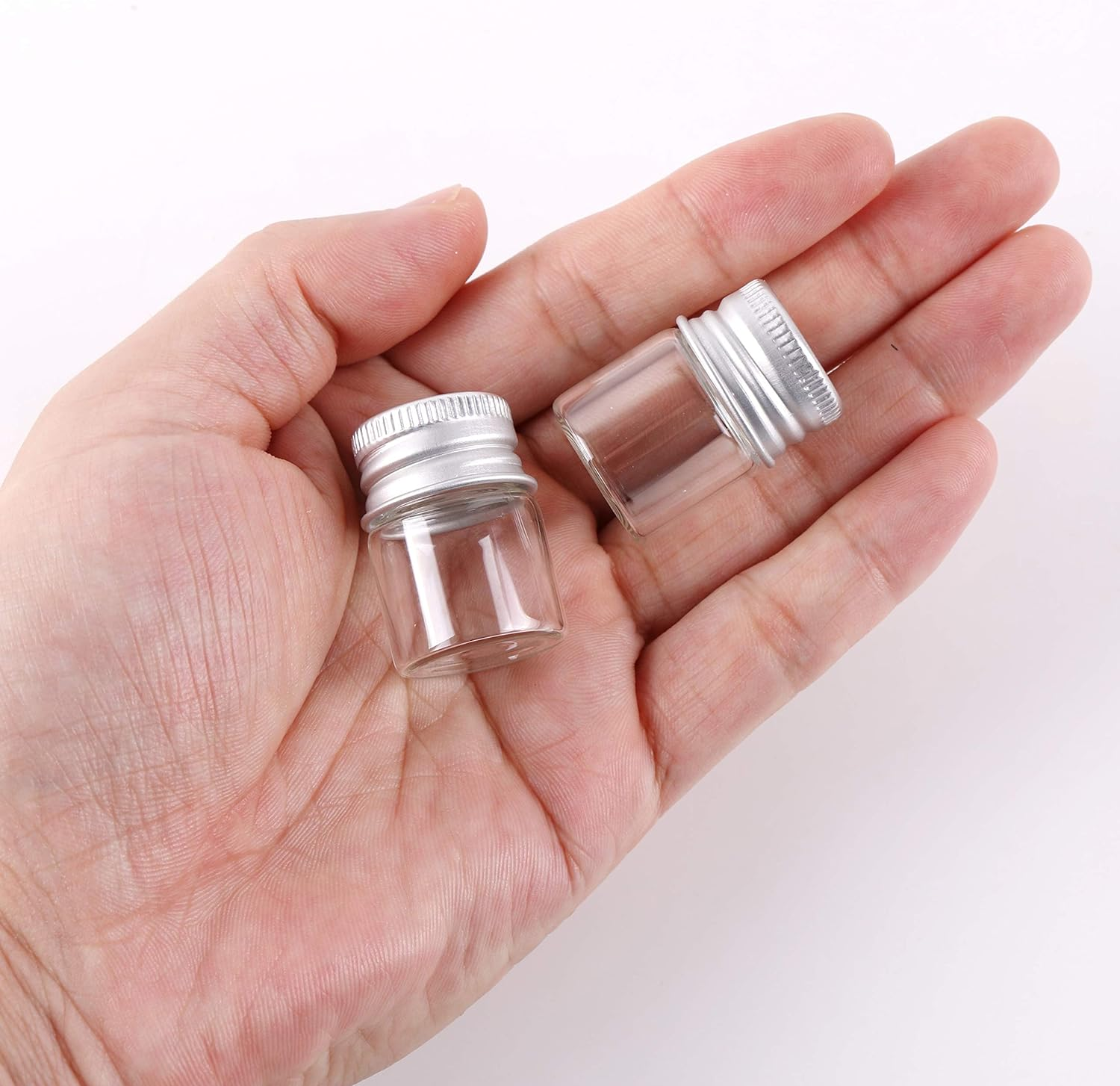 Maxmau 100 Sets Small Glass Bottles with Aluminum Cap Screw Top Lids 5 Milliliter Tiny Vials DIY Art Craft Storage