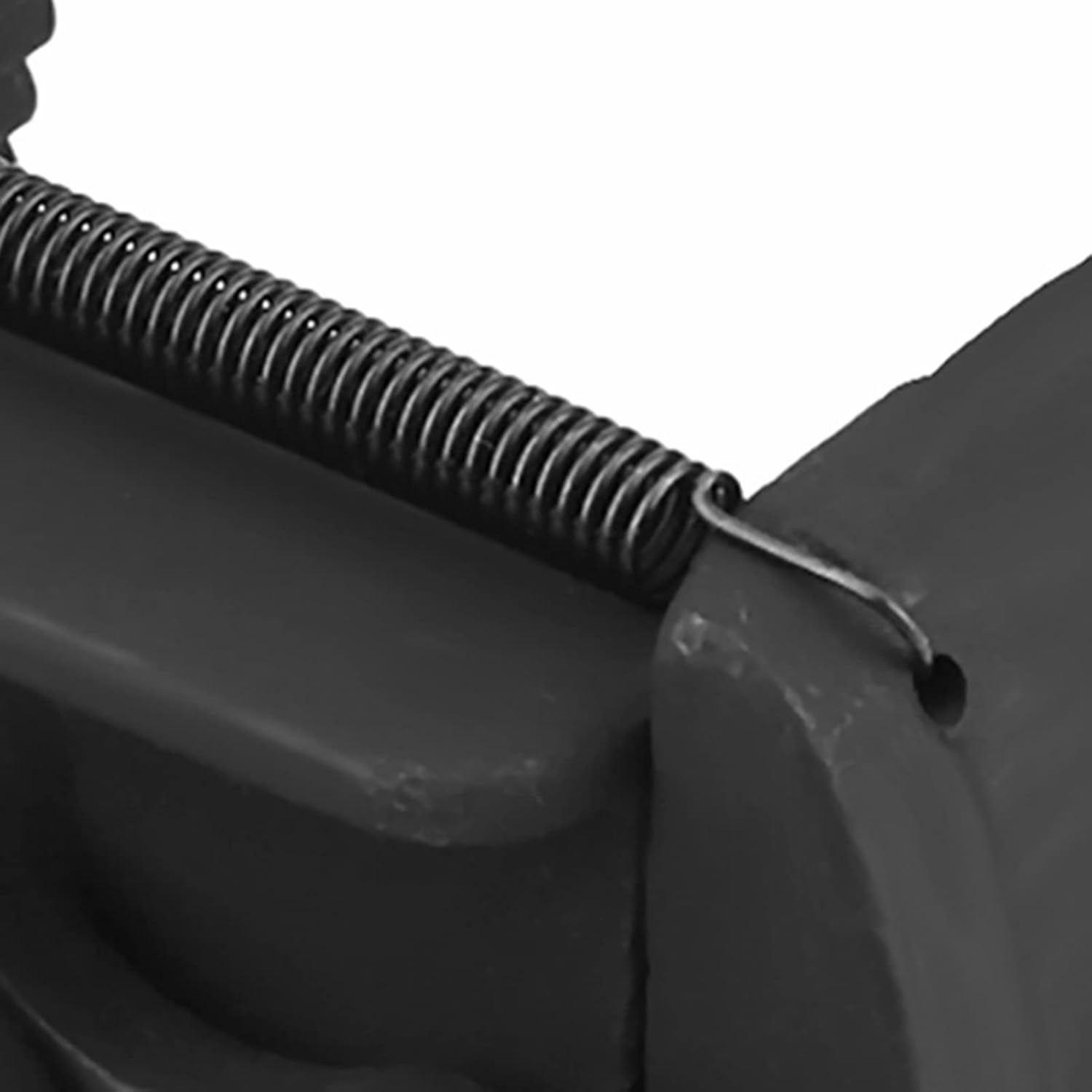 2 Jaw Oil Filter Wrench 60Mm to 80Mm Adjustable Universal Fuel Remover Removal Tool for Efficient Oil Filter Removal in Automotive Maintenance image number 5