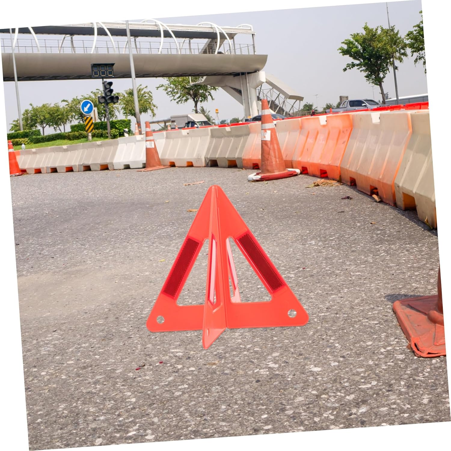 Car Safety Reflective Triangle Warning Sign High Visibility Emergency Roadside Safety Triangle for Vehicle Breakdowns Road Construction and Trailer Use Reflective Material For image number 3