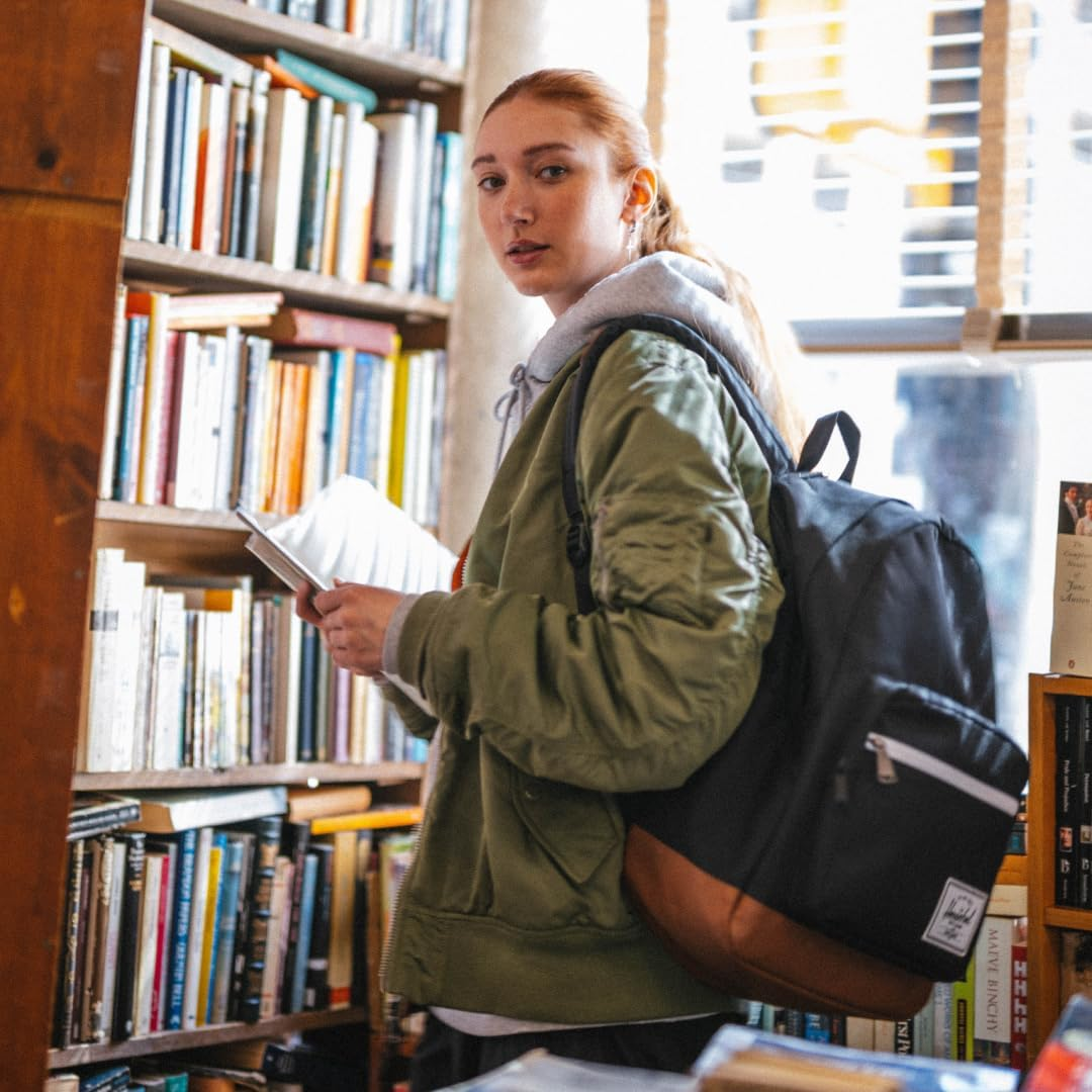 Herschel Pop Quiz Backpack image number 4