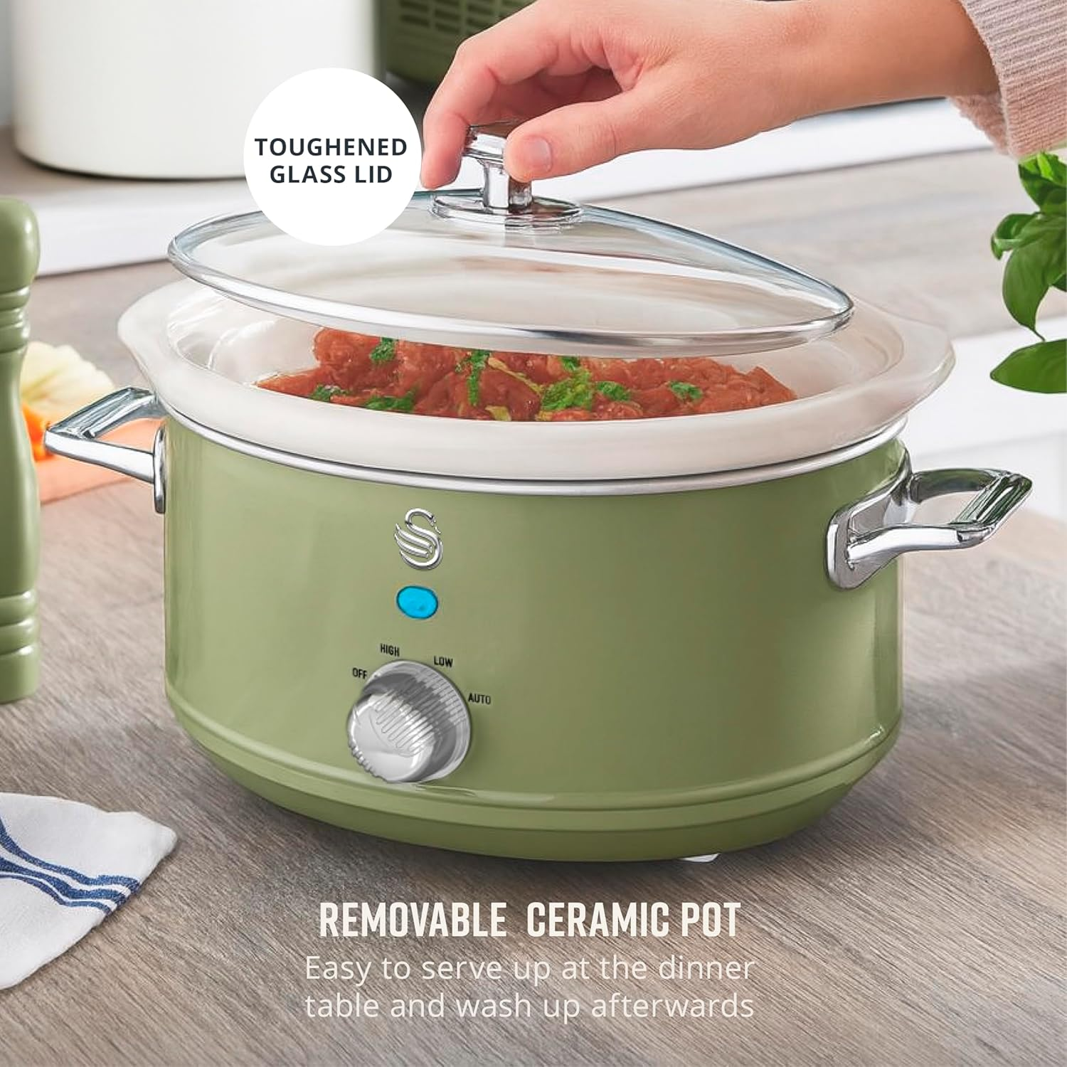 Swan SF17021GN Retro Slow Cooker with 3 Temperature Settings, Keep Warm Function, 3.5L, 200W, Retro Green image number 2
