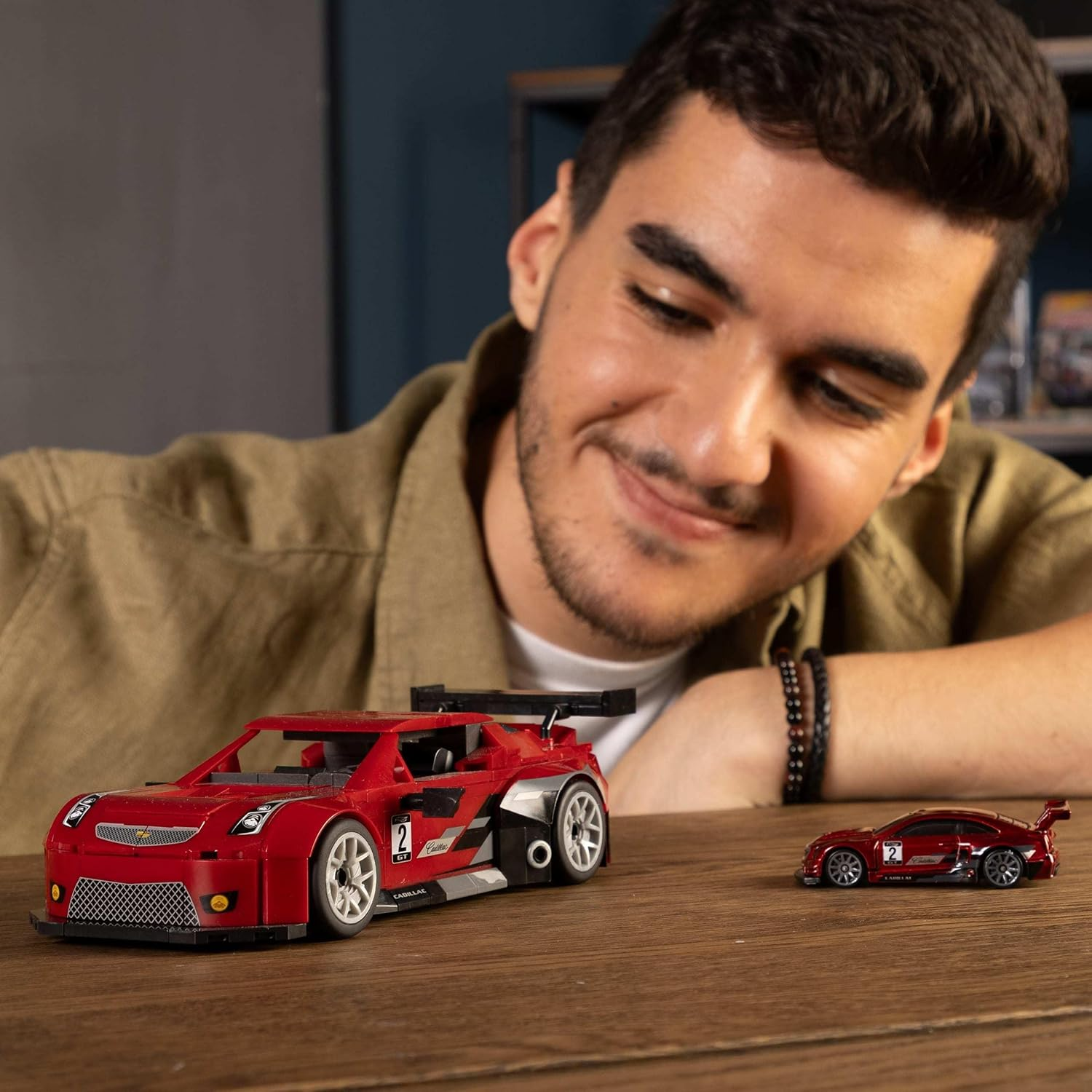 MEGA Hot Wheels Collectible Car Building Toy, Cadillac ATS-V R with 319 Pieces and Die-Cast Model, Build & Display Set for Collectors, Red - Cadillac Ats-V R image number 4