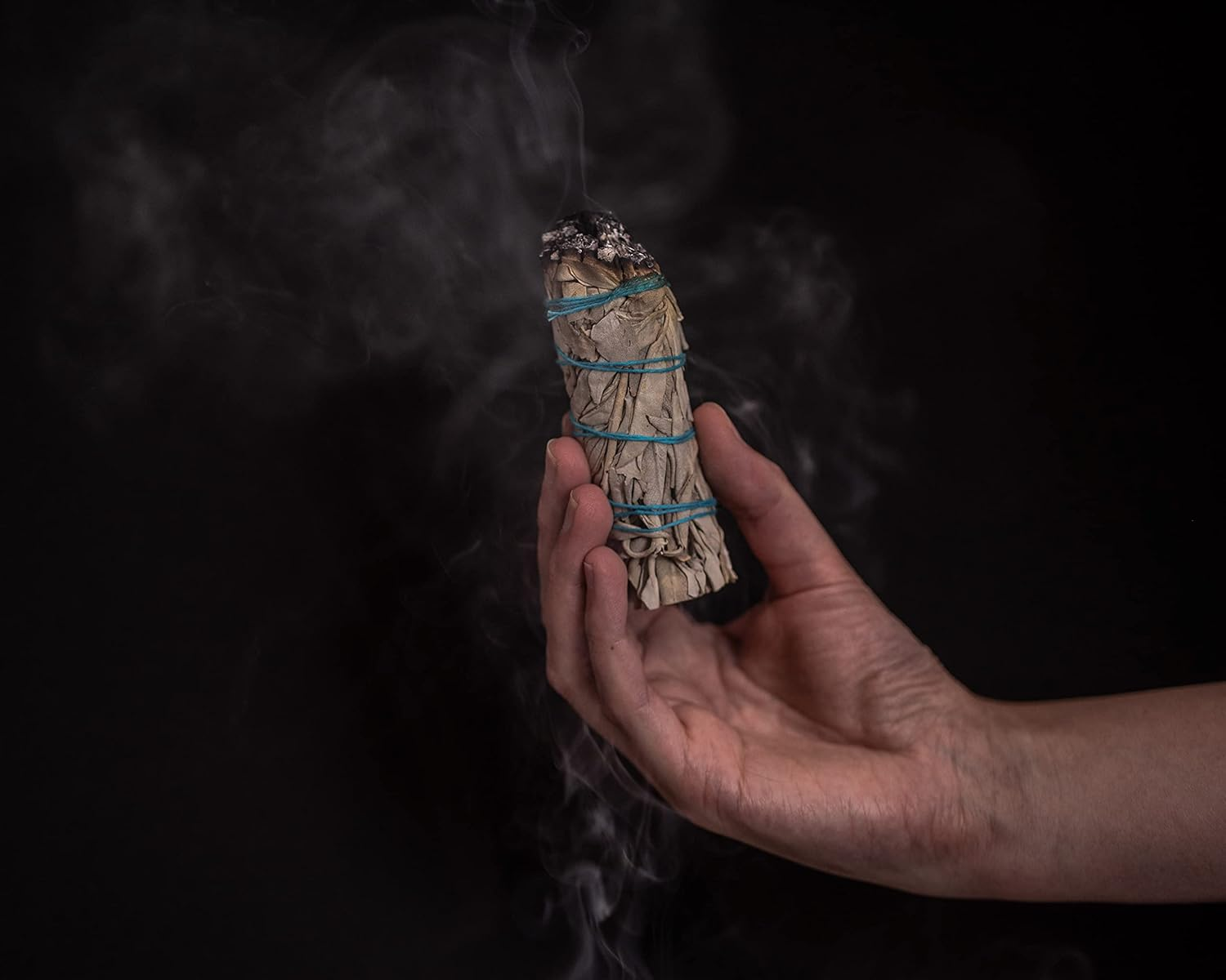 Spiritual Cleansing Kit &ndash; White Sage Air Freshener, Sage Stick & Palo Santo Stick | Purify, Cleanse & Refresh Your Space (Lavender) image number 1