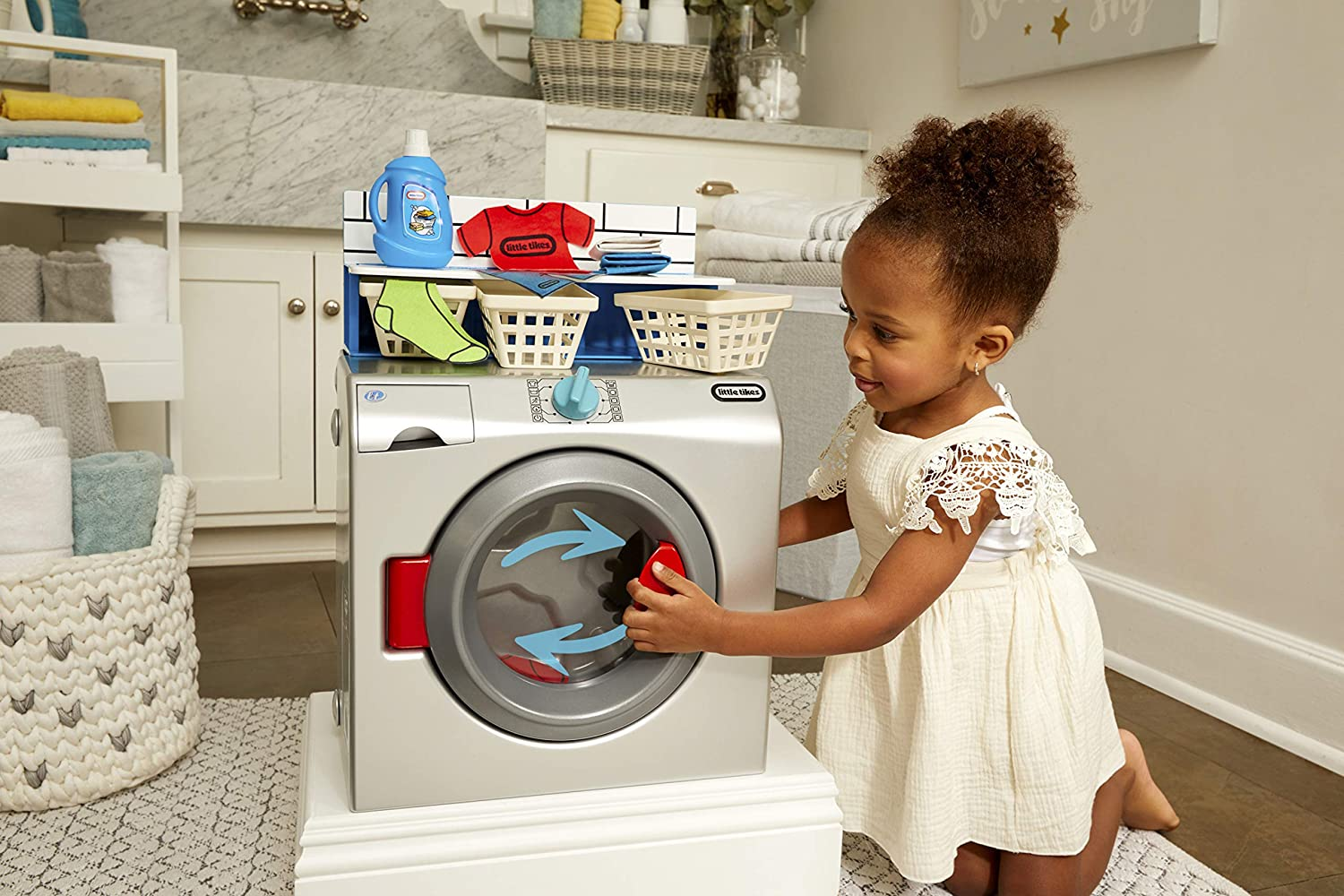 Little Tikes First Washer-Dryer - Interactive Laundry Playset for Kids with Spinning Drum, Realistic Sounds and 11 Accessories - Encourages Imaginative and Responsible Play image number 3