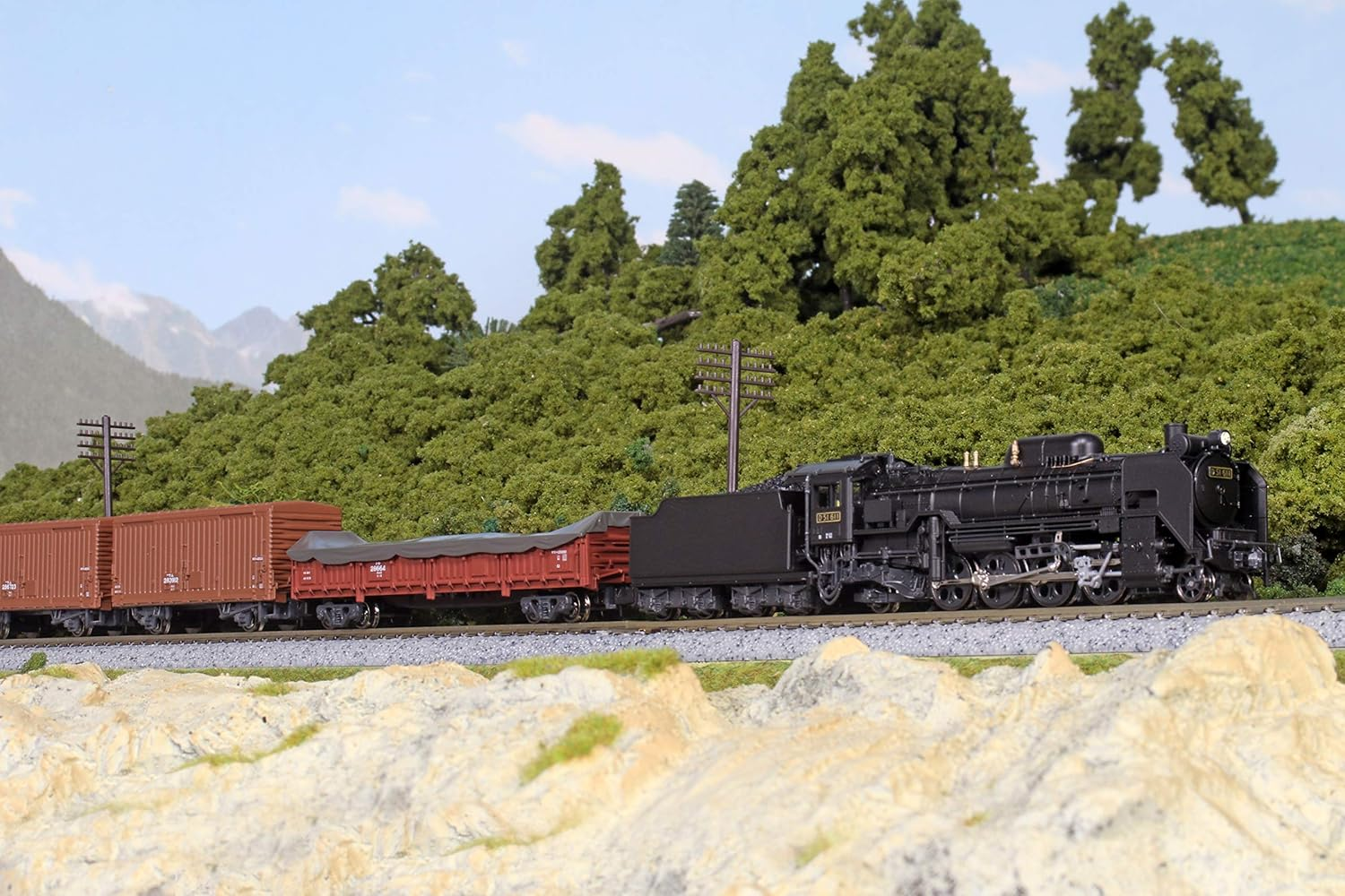 KATO 8017-1 N Gauge Toki 25000 (With Cargo) Railway Model Freight Car image number 1