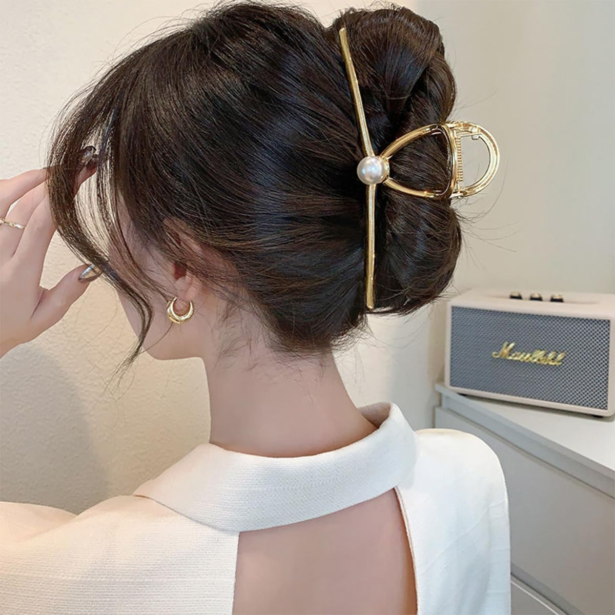 Large Pearls Shark Barrette Metal Hair Claws with Non-Slip Strong Hold for Women and Girls (Gold + Silver) image number 4