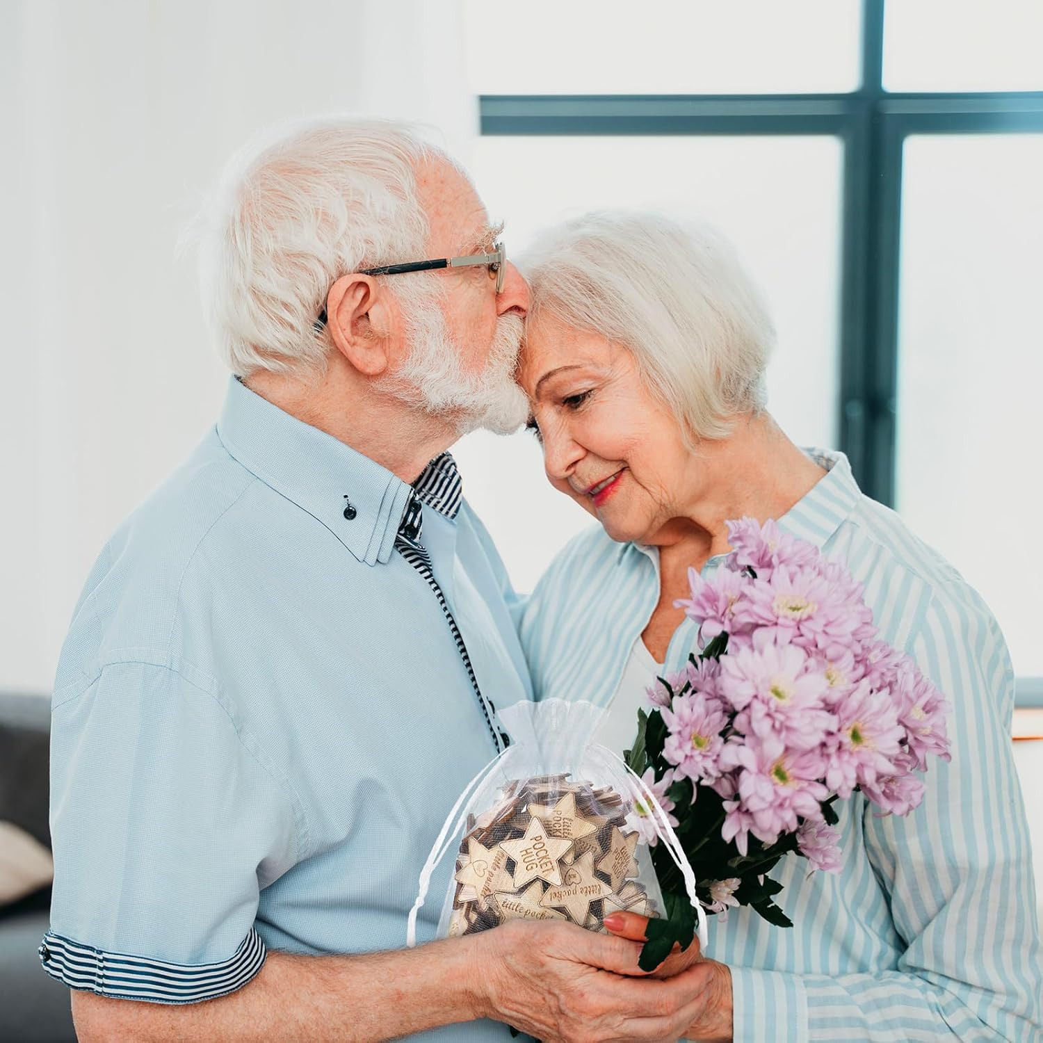 Croblissful 150 Pcs Wooden Pocket Hug Token Bulk with 3 Pcs Organza Bags Remembrance Little Heart Star round Pocket Hug Keepsake for Family Birthday Celebration of Life Funeral Love Gifts (Star) - Star image number 2