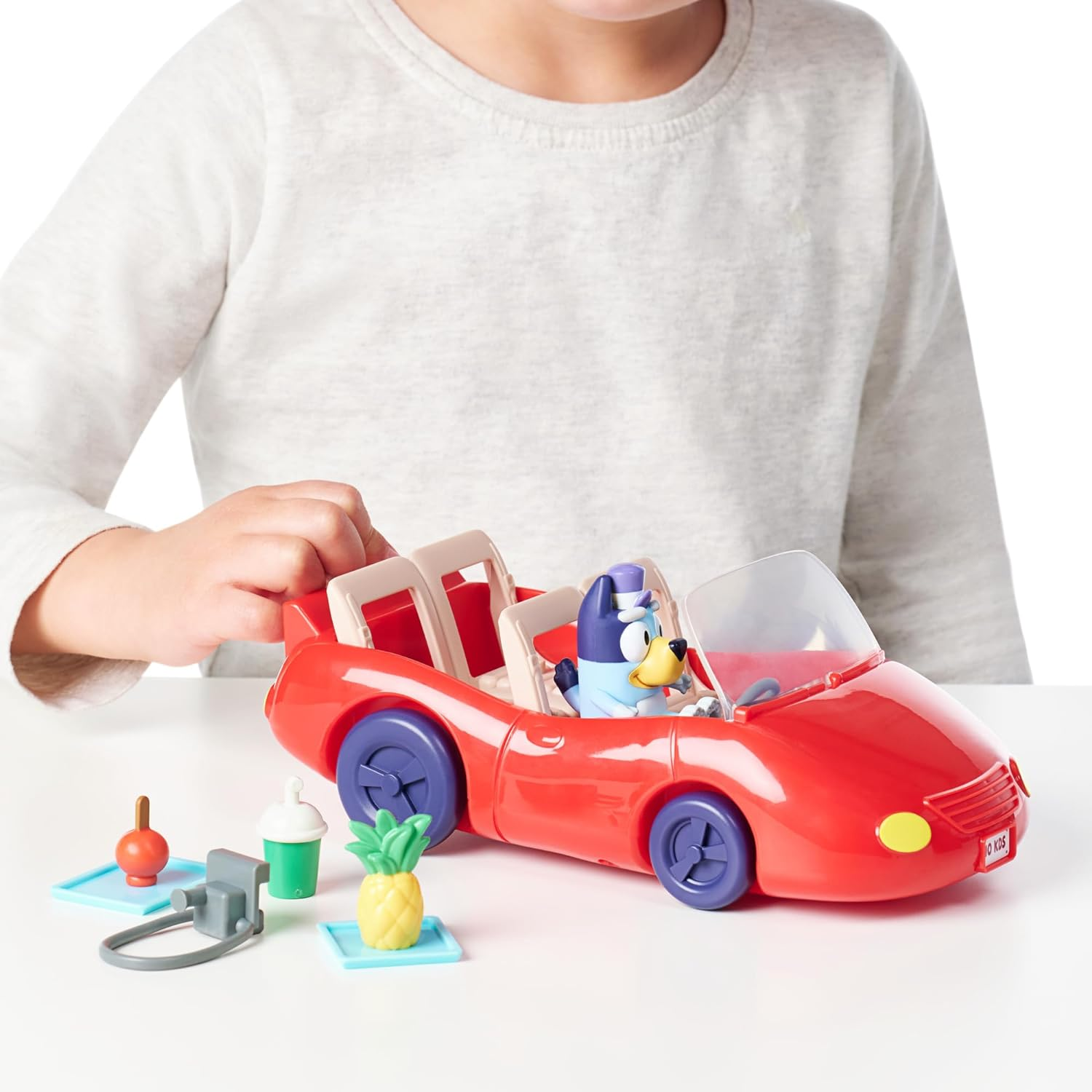 Bluey Vehicle and Figure Pack, Bluey'S Escape Convertible with 6.3Cm Exclusive Bluey Figure, 4 Accessories and Sticker Sheet. image number 4