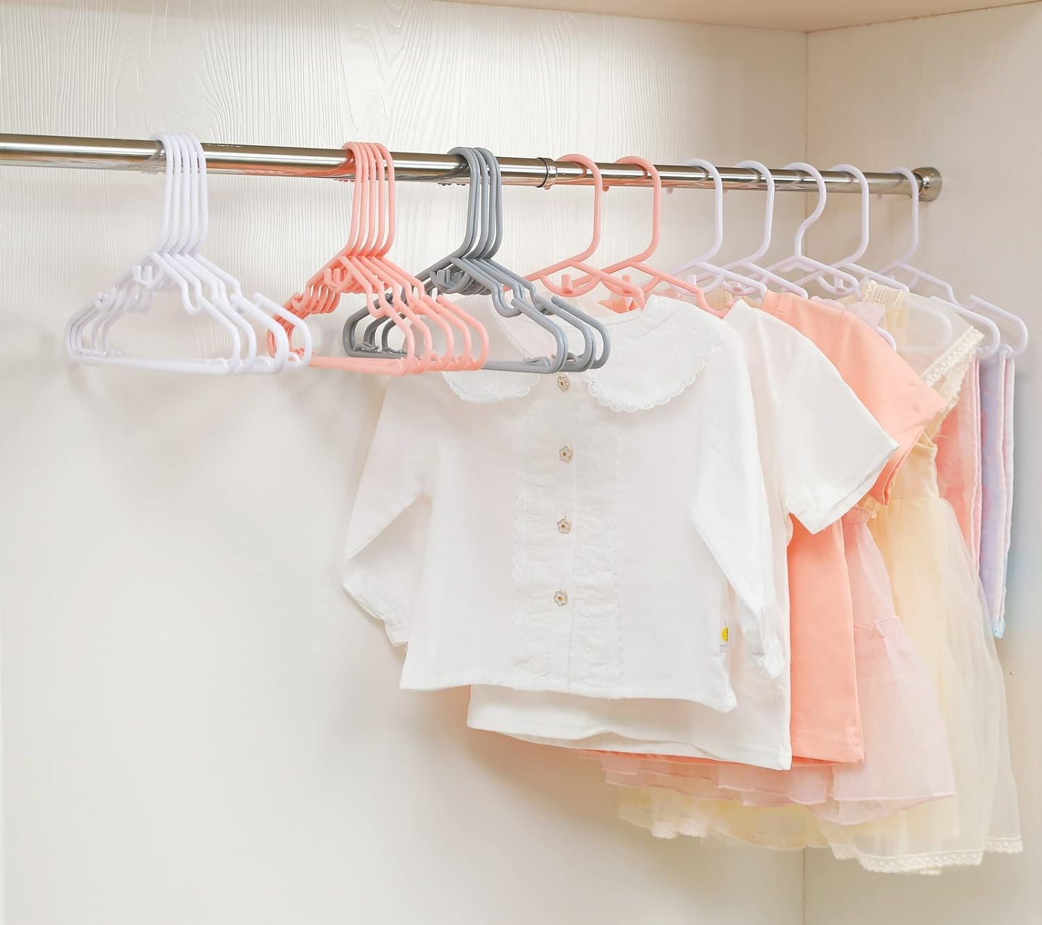 VIIBASE 40Pcs White Baby Nursery Closet Hangers,Non-Slip Laundry Infant Pant Hanger for Born Clothes Gift,Stackable Hangers,Save Space Ultra-Thin Child Coat Hanger for Girl Boy Toddler Kid image number 3