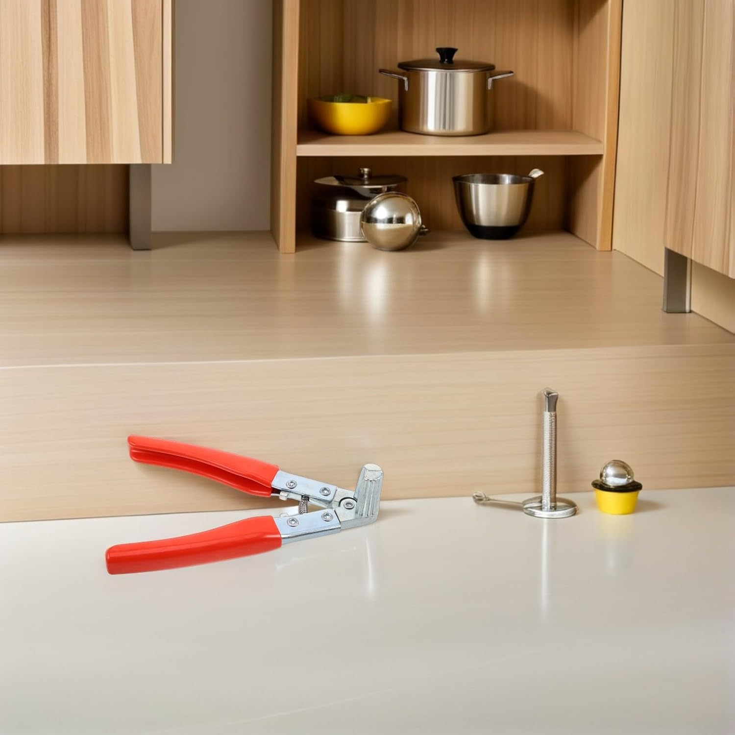 SHINYPASING Battery Terminal Spreader Pliers Zinc Alloy Clamp for Automotive Repair with Cleaning Teeth Portable Electrical Connector Tool for Mechanics and DIY Vehicle Maintenance