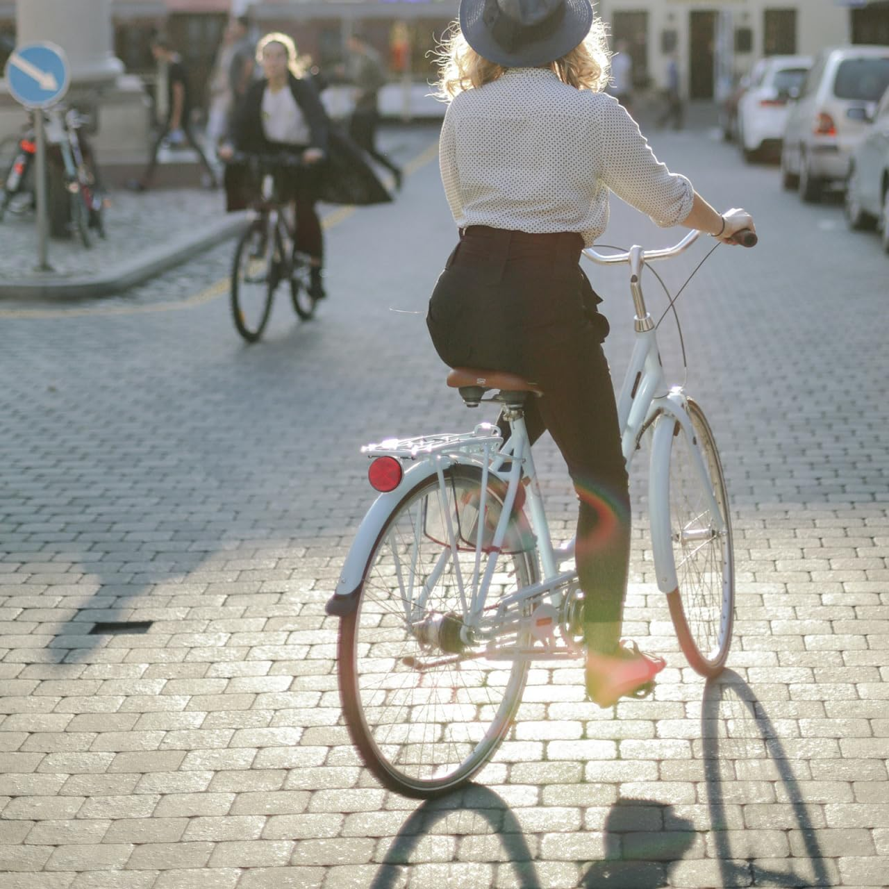 Mobestech 4Pcs Car Reflectors round Vehicle Reflectors for Improved Safety Easy Installation Compatible with Truck Motorcycle and Bicycle Sturdy Construction Warning Reflector image number 3