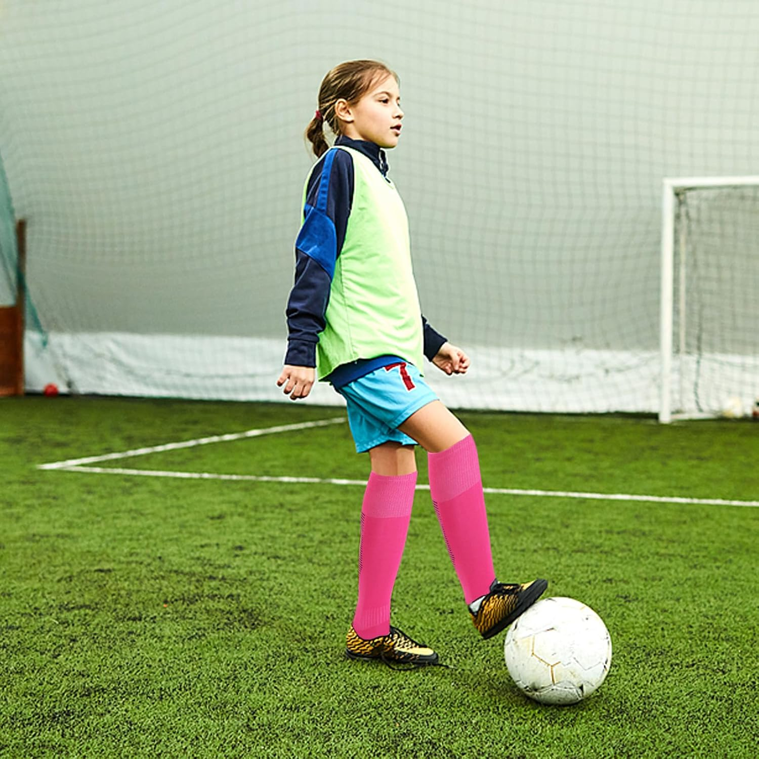 Kids Football Socks, Unisex Football Socks for Children Breathable Athletic Socks Soccer Sock Running Training Socks Knee High Sport Socks (Pink) image number 3