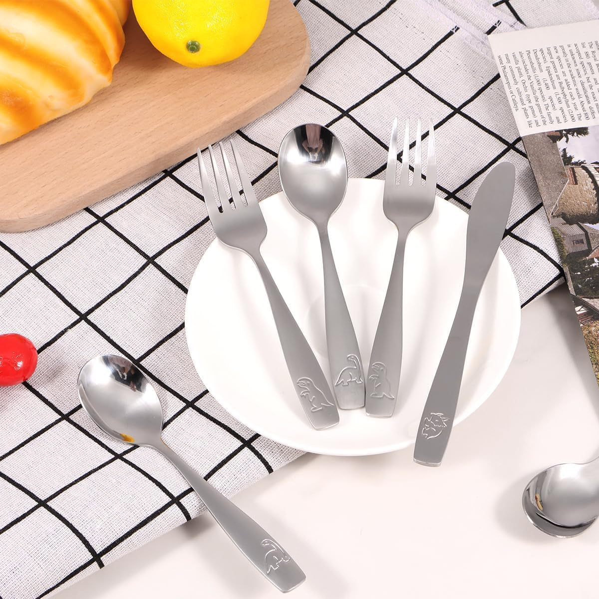 Kids Cutlery Set, Stainless Steel Kids Silverware Set -Toddler Flatware/Child Safe Utensil Set Includes Safe Forks, Spoons and Knives (15PCS) image number 4