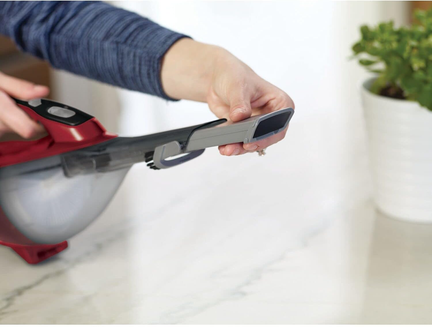 BLACK+DECKER 10.8V Lithium-Ion Dustbuster Hand Vacuum - Red, Plastic, Cordless, Extended Reach, Handheld, Indoor Use image number 3