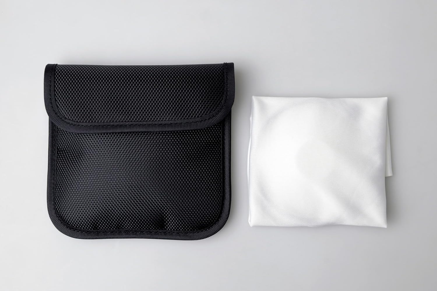 Kenko 738214 Rainbow Halo 82Mm Swirl Bokeh & Light Ring Effect Prism Filter with Soft Case Glass image number 1