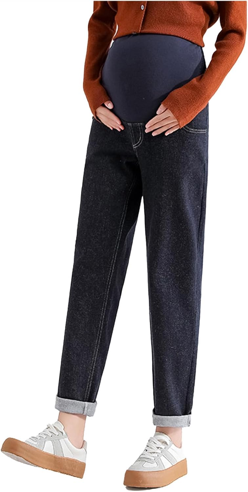 Dad Style Maternity Jeans with Adjustable Belt - Slimming Trousers, Short Size, Pockets and Comfort for Casual Look in Pregnancy