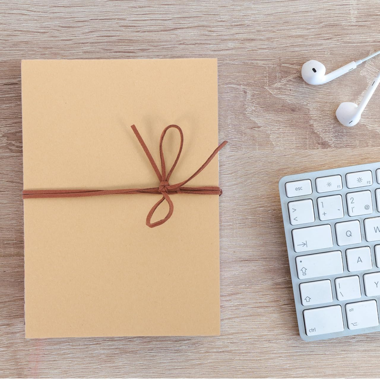 Hardcover Photo Albums, DIY Scrapbook Albums, Stretchable Folding Photos Collection for Wedding Anniversary Valentines Day (6 X 8, 36 Page, Black Pages) image number 2