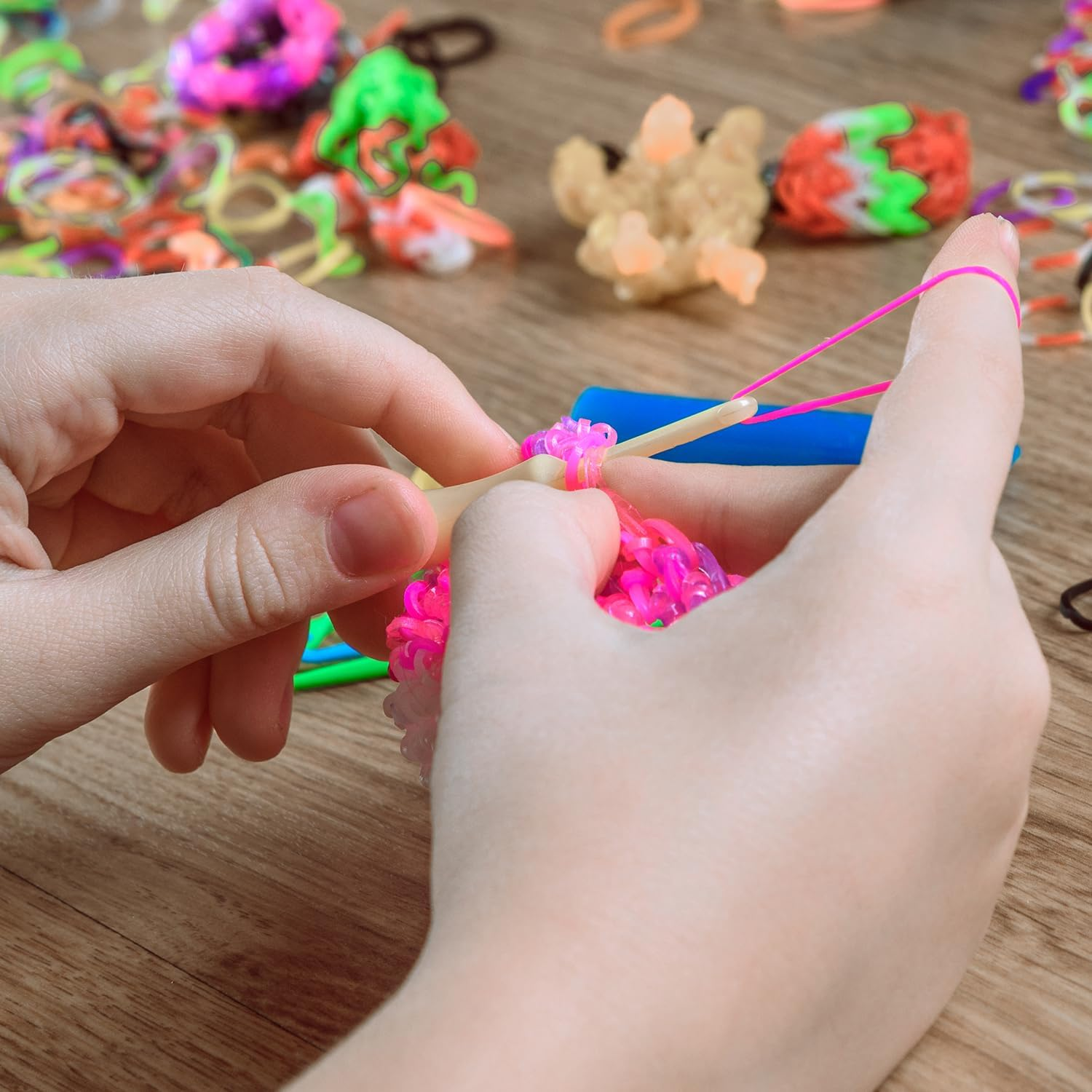 Pack of 1500 Hair Bobbles Small Rubber Bands Colourful Hair Bobbles Rubber Hair Bands Boxed Hair Bands Elastic Hair Bands for Children Girls Ladies Hairstyles image number 5