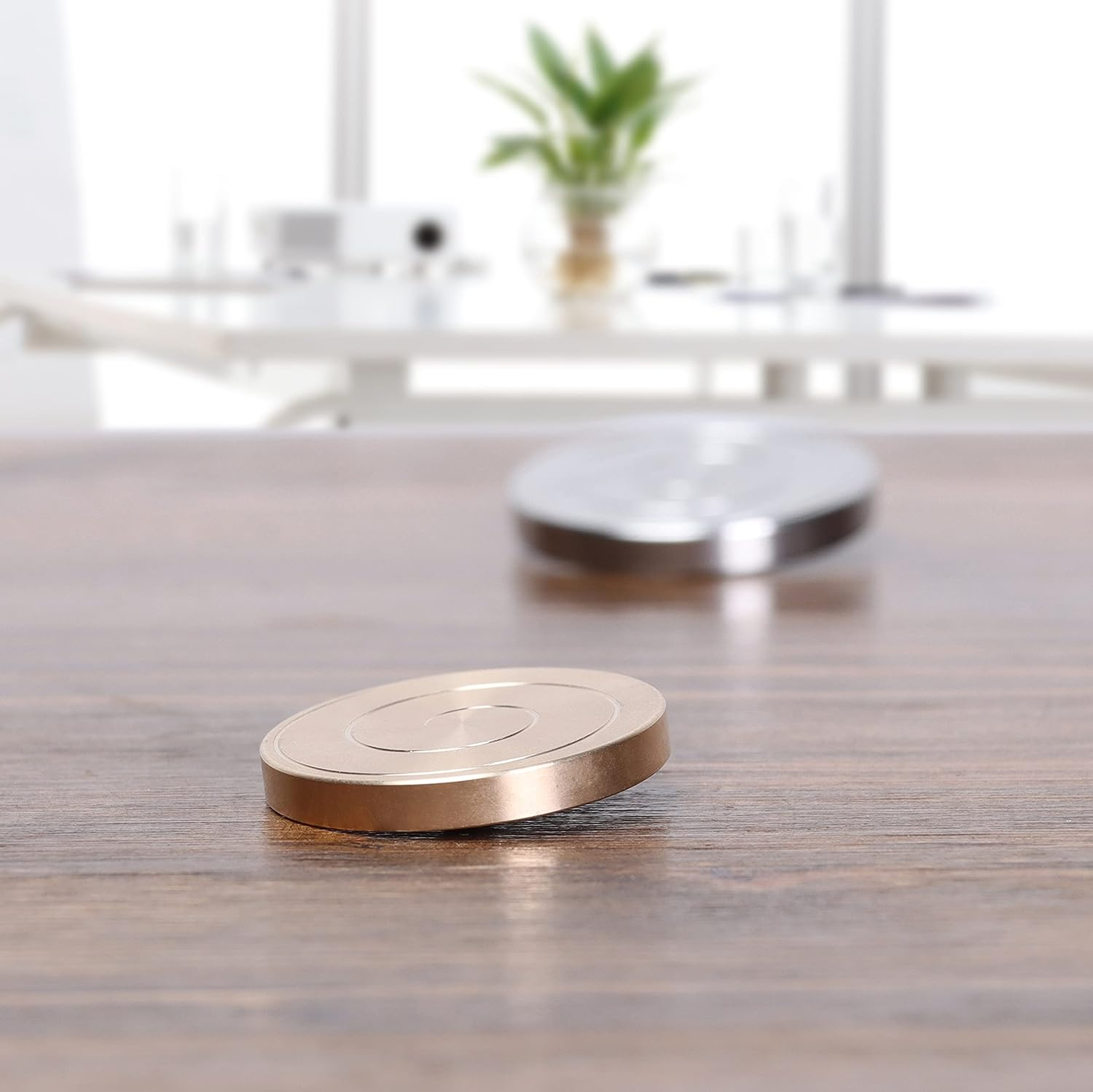 JZENT Kinetic Desk Toy Brass Spinning Top Visual Illusion Office Decompression Adult Anxiety Relief Fidget Toy JT-07 image number 3