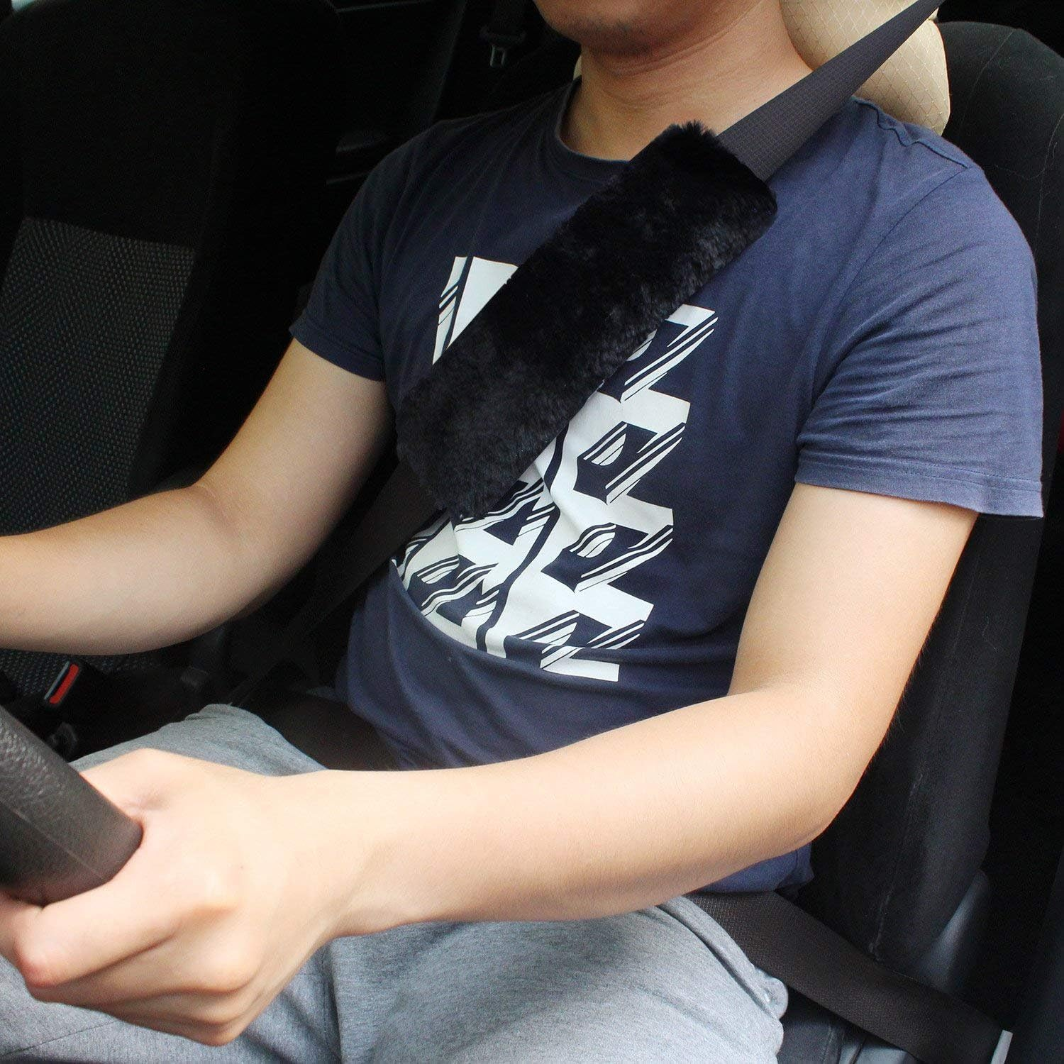 Soft Faux Sheepskin Seat Safety Belt Cover Pad,Car Seat Safety Belt Strap Shoulder Pad for Adults and Children,Suitable for Car Seat Safety Belt,Backpack,Shoulder Bag,2-Pack (Black) image number 4