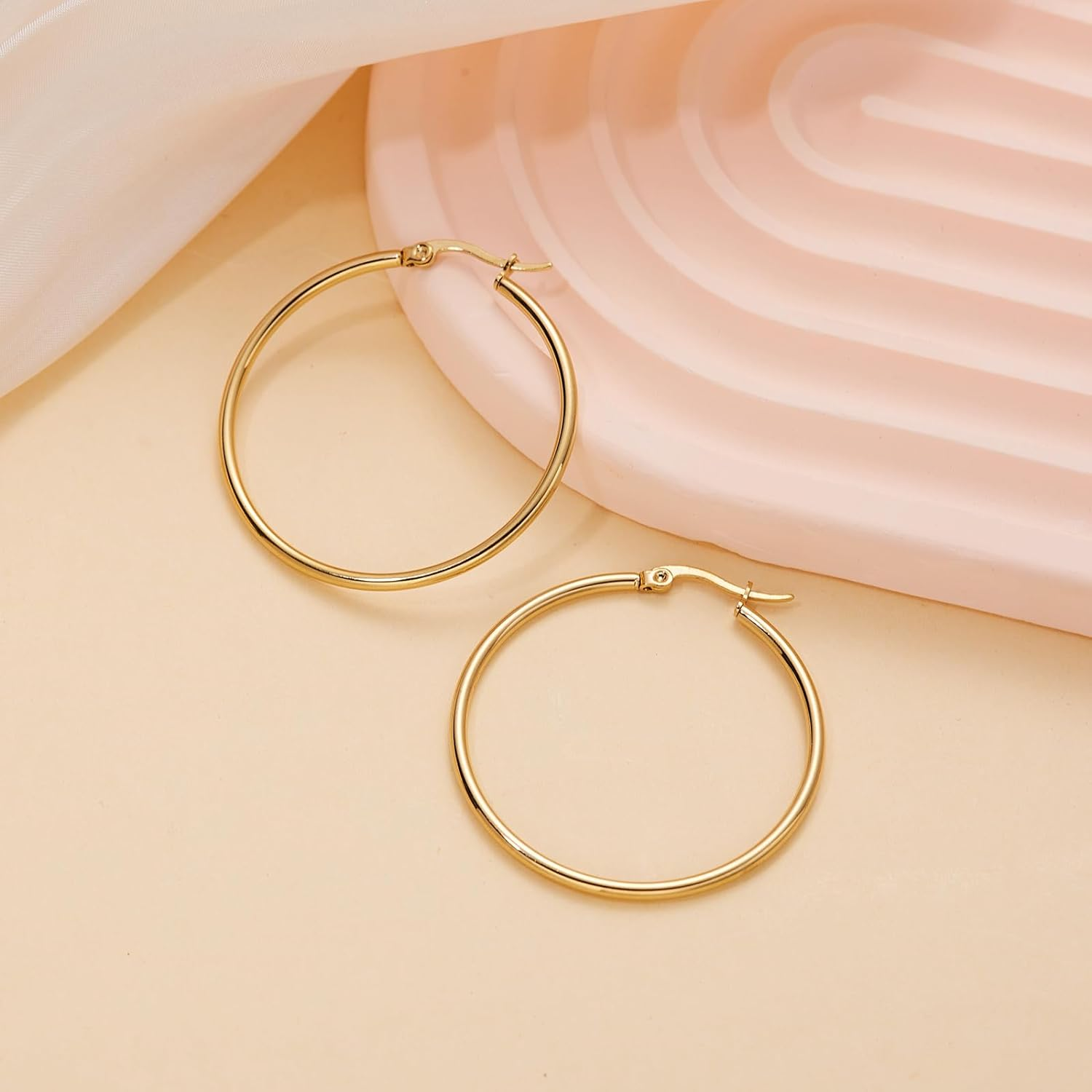 LIAN Gold Hoop Earrings for Women 18K Gold Plated Hoops with Stainless Steel Thin Hoop Earrings 15-60MM Lightweight Large Small Huggie Earrings image number 3