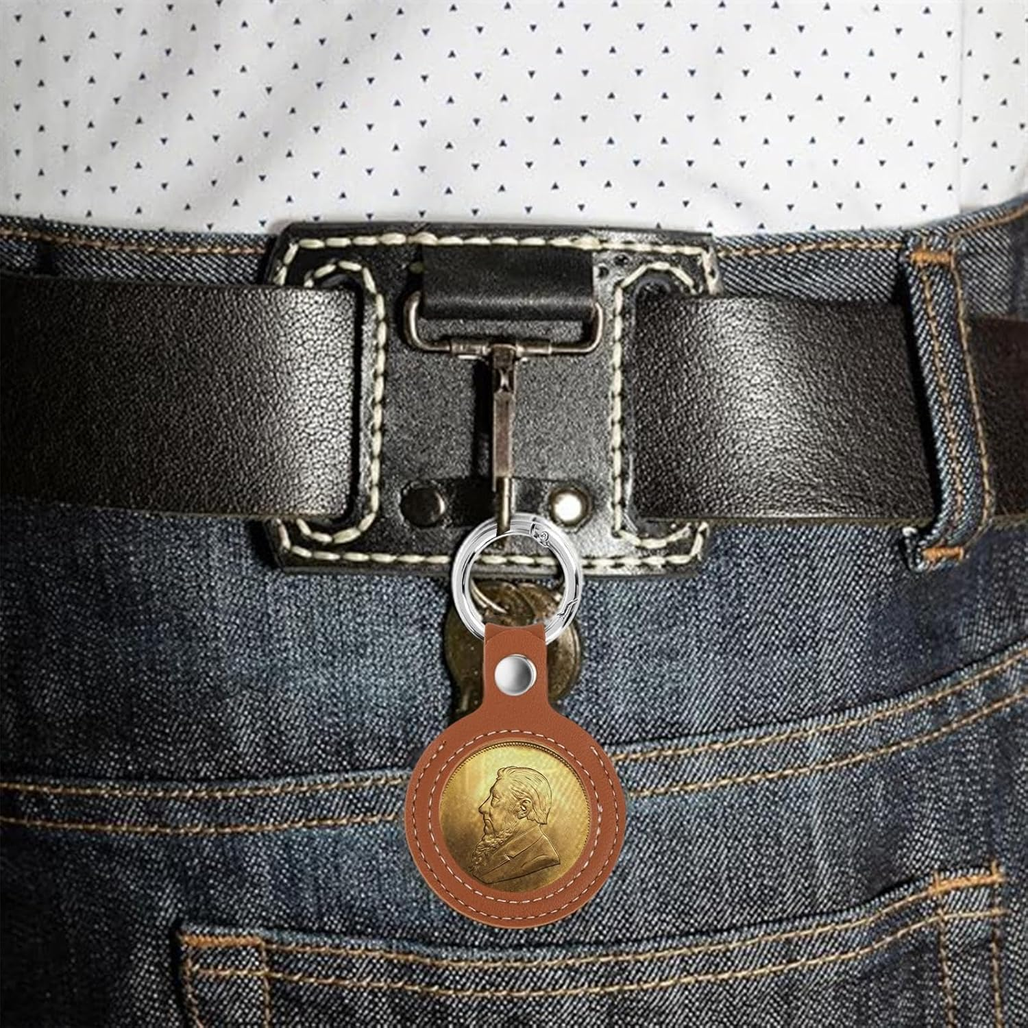 Cileznw PU Leather Coin Holder - Pocket Size Charm | PU Leather Collectible Coin Holder Keychain | Shoulder Bag for Teens Youth Adult Men Collector Students School Travel Work School Storage, Brown image number 1