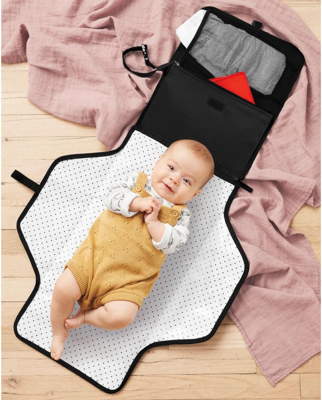 Skip Hop Pronto Signature Changing Station, Black image number 5