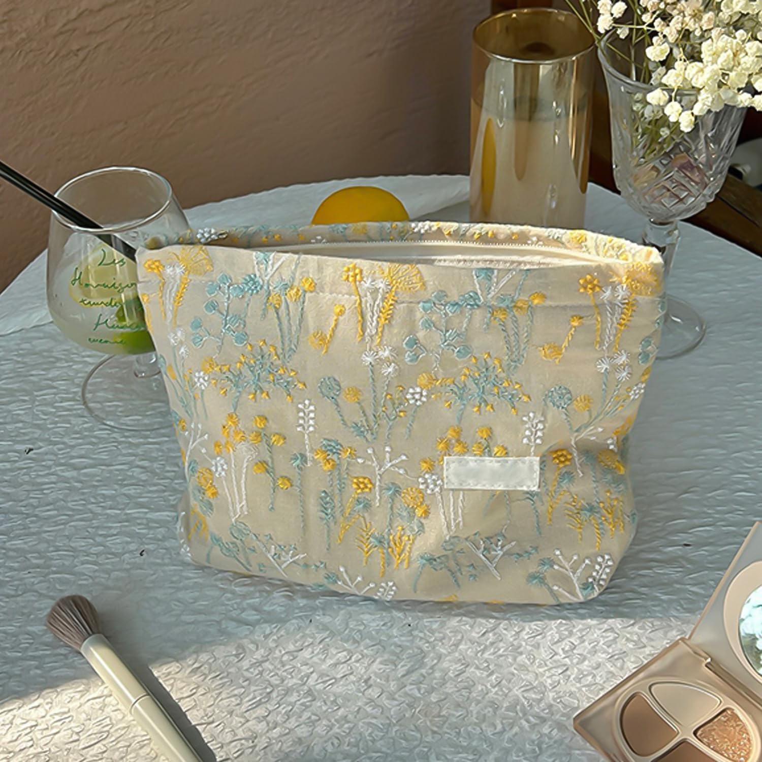 1 Piece Embroidered Cosmetic Bag, Elee Cosmetic Bag, Retro Cosmetic Bag, Floral Cosmetic Bag, Portable Storage Bag image number 1