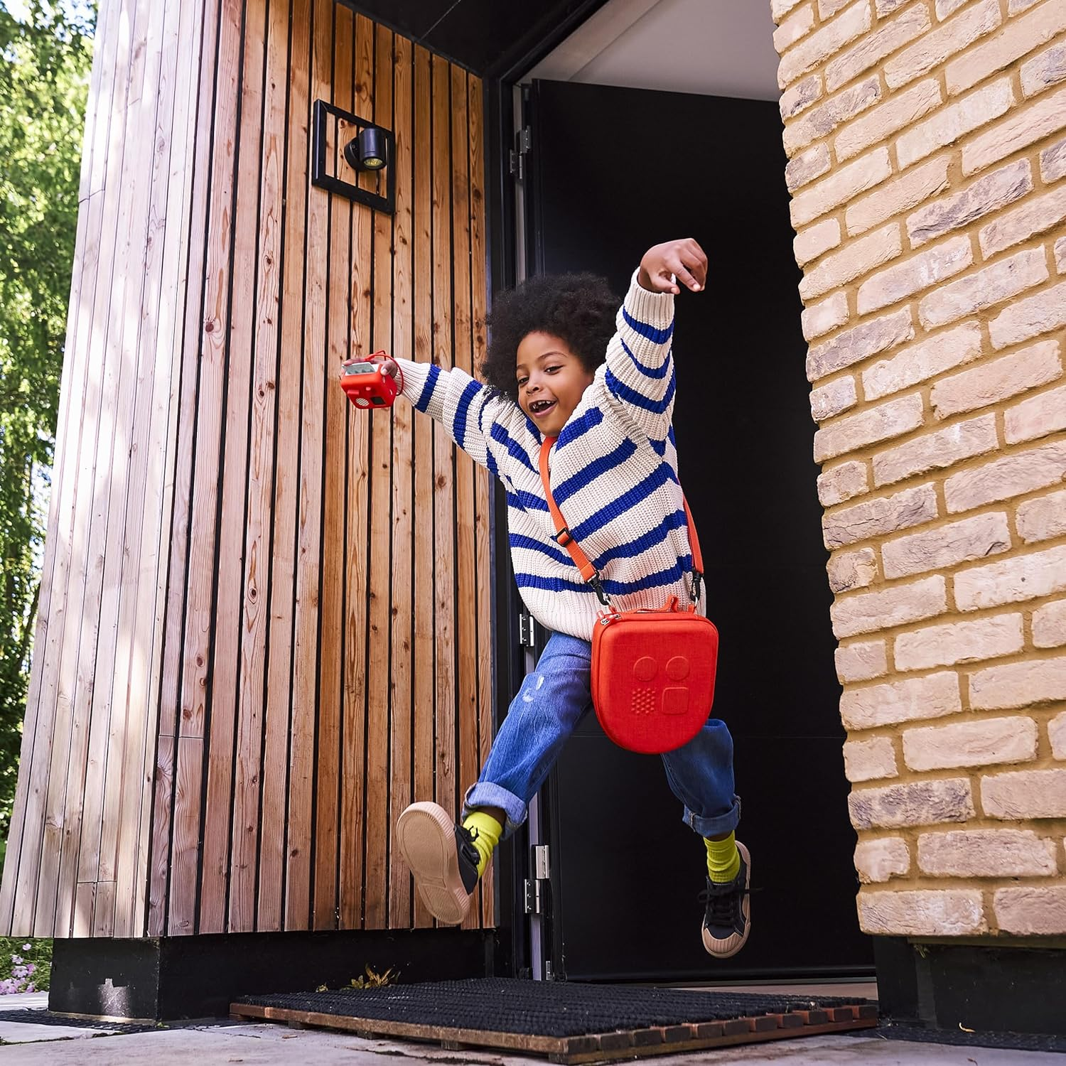 Yoto BBC Earth Collection &ndash; Kids Audio Card for Use with Player & Mini All-In-1 Audio Player, Educational Screen-Free Listening with Fun Stories for Learning, Ages 7+ image number 1