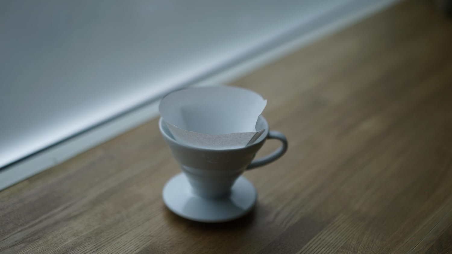 Hario V60 Paper Coffee Filter, Size 01, White, 100Ct Box image number 2