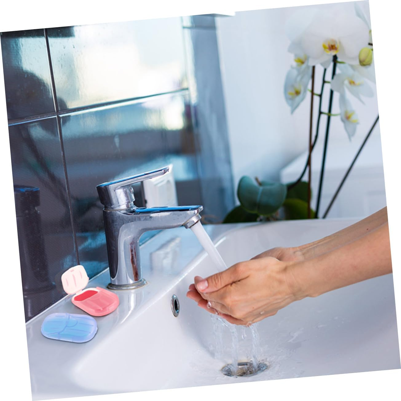 HOODANCOS Portable Travel Soap Sheets Hand Washing Soap Slices for Outdoor Activities Lightweight and Convenient Soap Paper for All Skin Types for Camping and Hiking image number 3