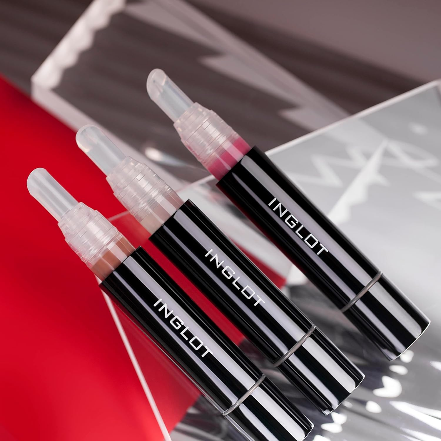 Inglot High Gloss Lip Oil Lip Gloss Lip Care Nourishes Lips Exceptional Radiant Appearance Cherry Soma Optically Enlarged Lips Perfect Makeup Cranberry Red 4 Ml : 05 image number 3