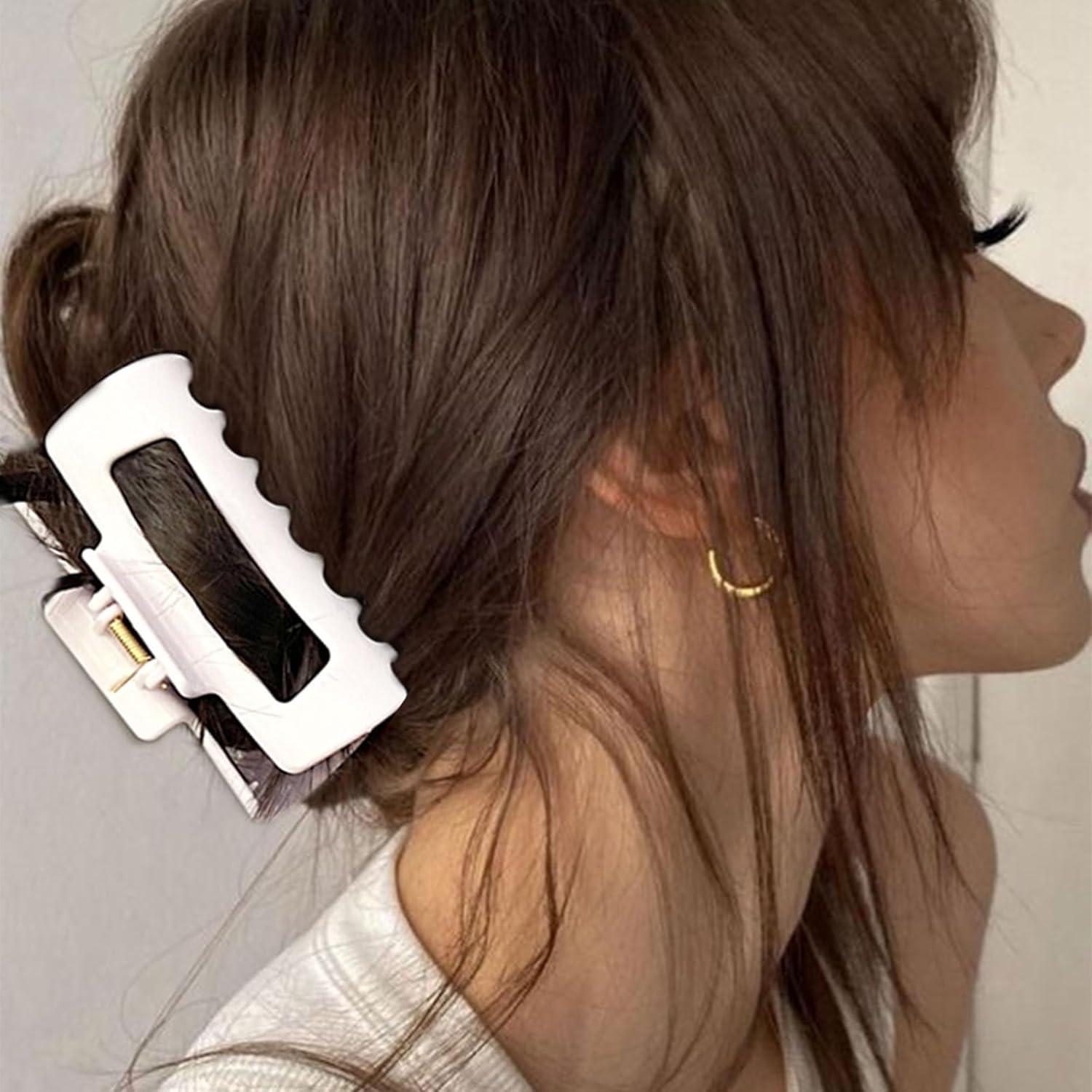 Muorruo 4 Pieces Cloud Clip, Soft and Flexible, Cozy Claw Clip, Non-Removable Hair Clip for Women, Large Non-Slip Hair Clips for Thick Hair, Hair Styling Accessories image number 5