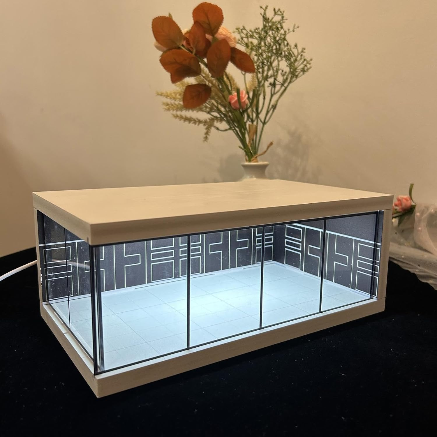 Qianly 1:64 Scale Car Garage Moldel with LED Storage Box Background Dustproof Cover Vehicle Scene Toy for Diecast Car Mini Dolls , Black - Brown image number 5