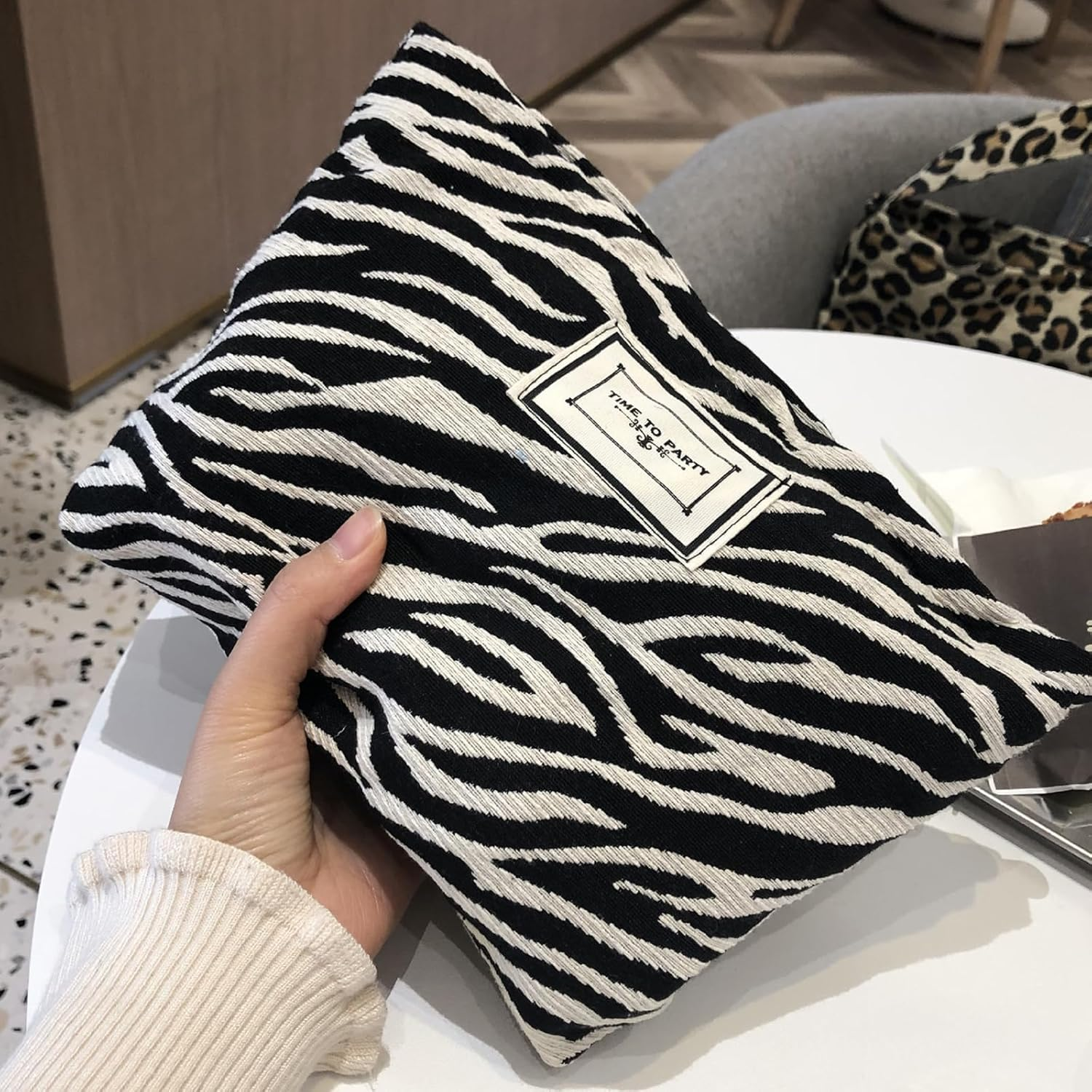 Leopard Print Cosmetic Bag, Canvas Makeup Bags, Multifunctional with Metal Zip, Spacious Cosmetic Bag for Women, Toilet Bag with Zebra Stripes, Pack of 2 image number 1