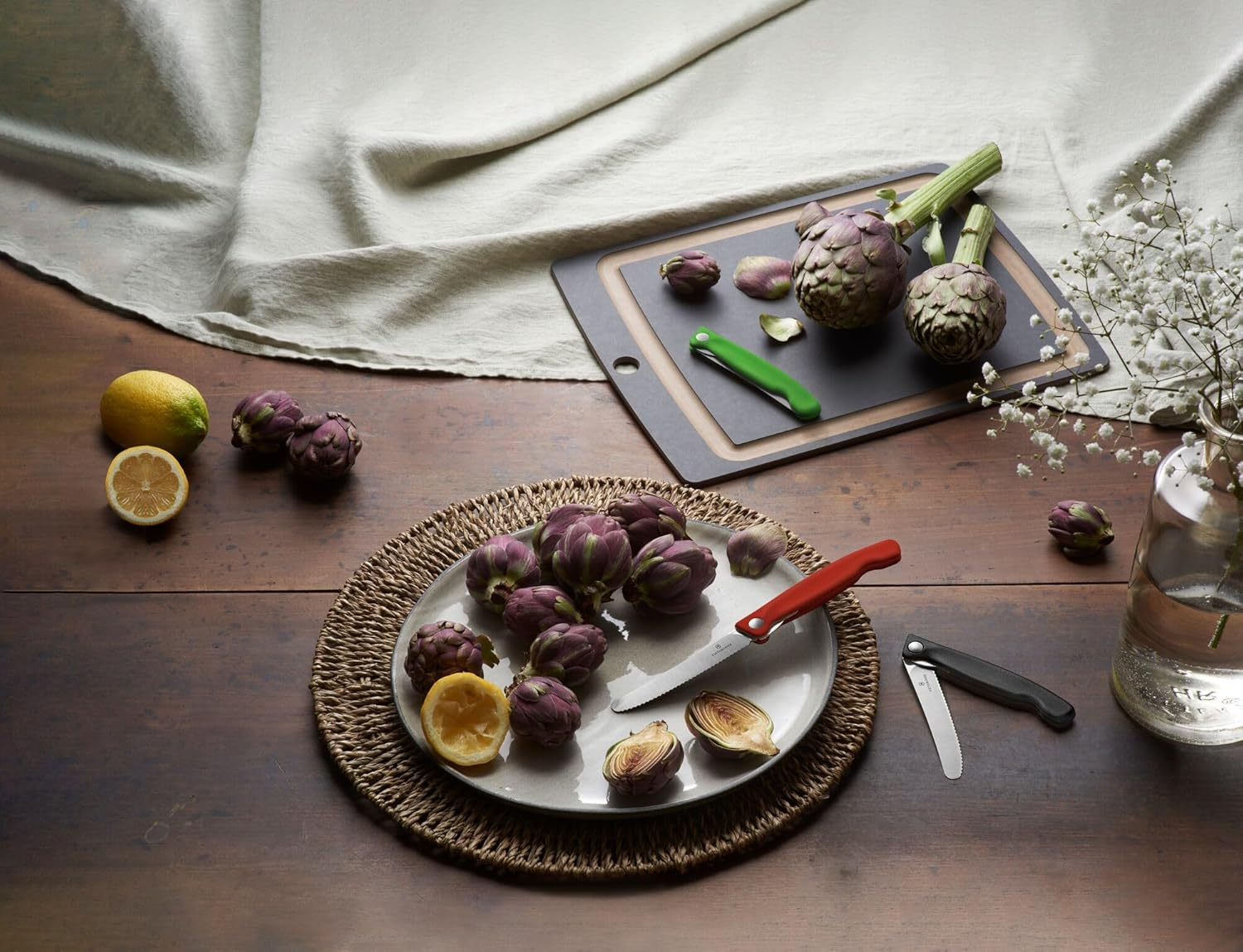 Victorinox Swiss Classic Foldable Paring Knife with Wavy Edge, 11 Cm Blade Length, Red One Size image number 6