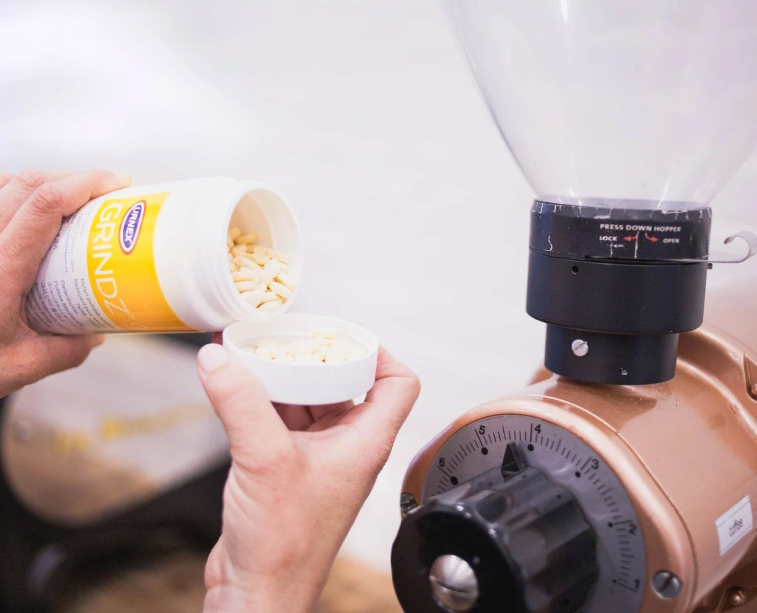 Urnex Grindz Professional Coffee Grinder Cleaning Tablets - 430 Grams - All Natural Food Safe Gluten Free - Cleans Burr and Casing - Help Extend Life of Your Grinder image number 3