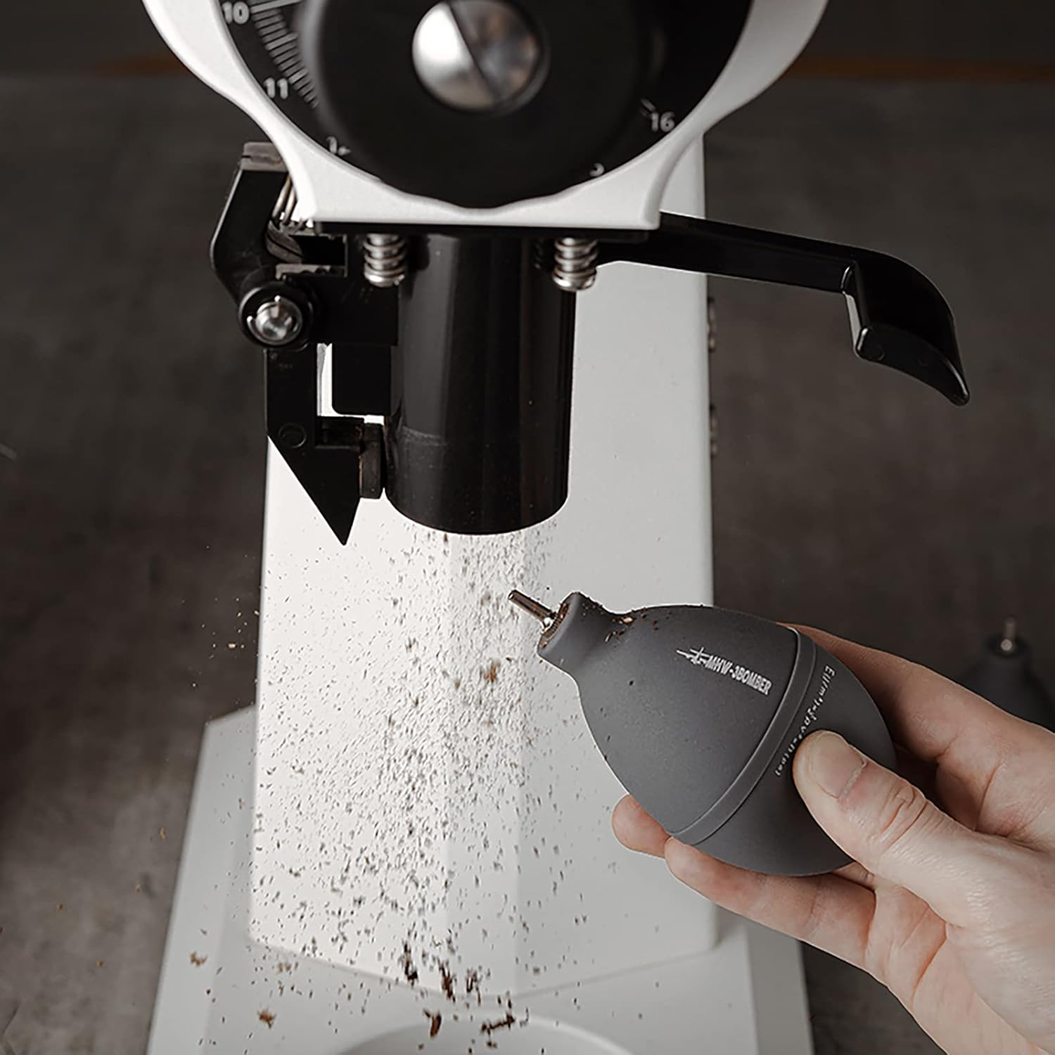 MHW-3BOMBER Air Blower Dust Blower Powder Air-Move Coffee Grinder, Camera, Keyboard, Watch Dust Cleaner Tool Coffee Cleaning Tool AB5820-OS image number 6