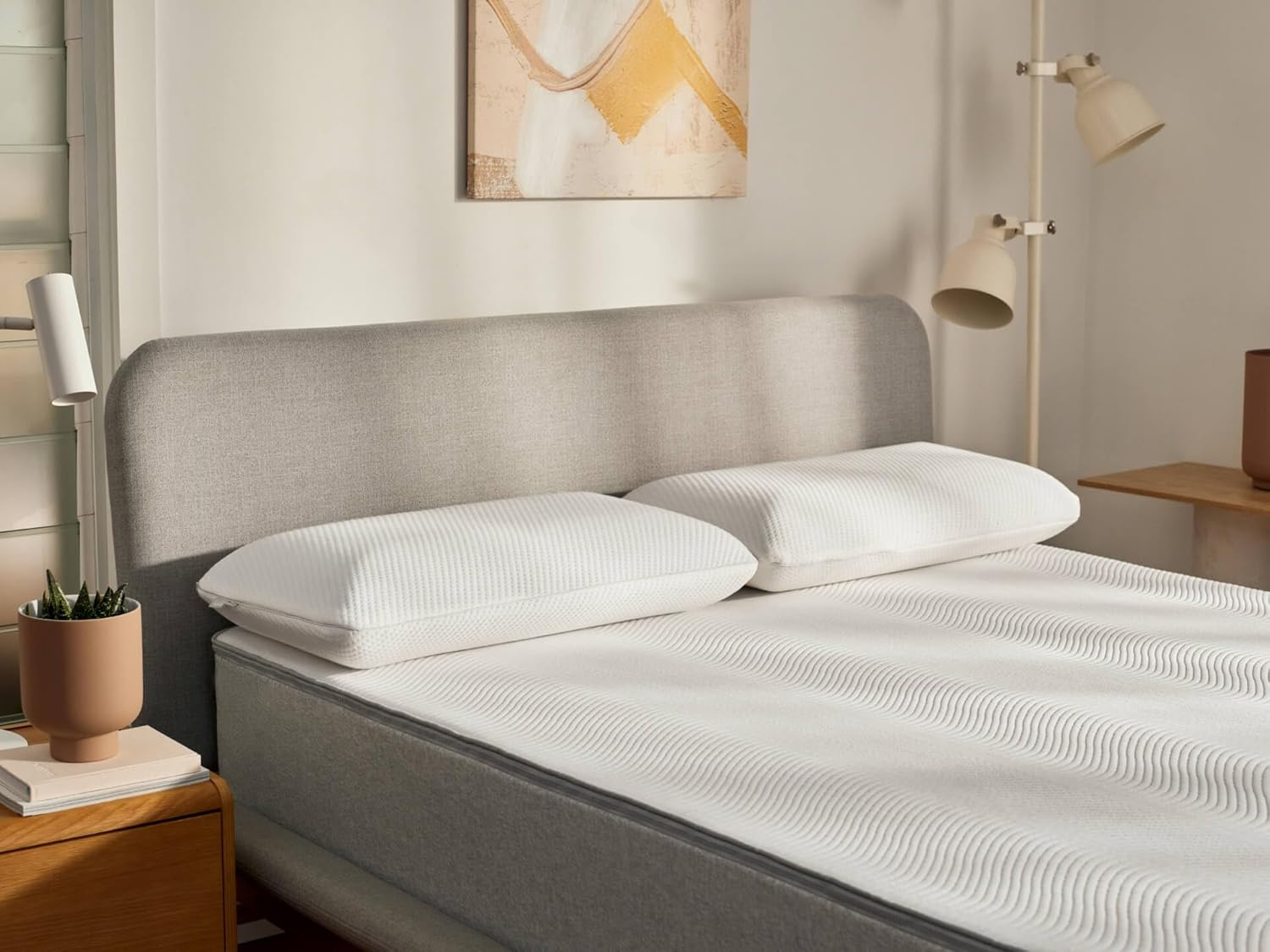 The Koala Pillow Certipur-Us Memory Foam, Flippable Medium-Firm to Firm Neck Support for Side and Back Sleepers with Washable Pillowcase image number 4