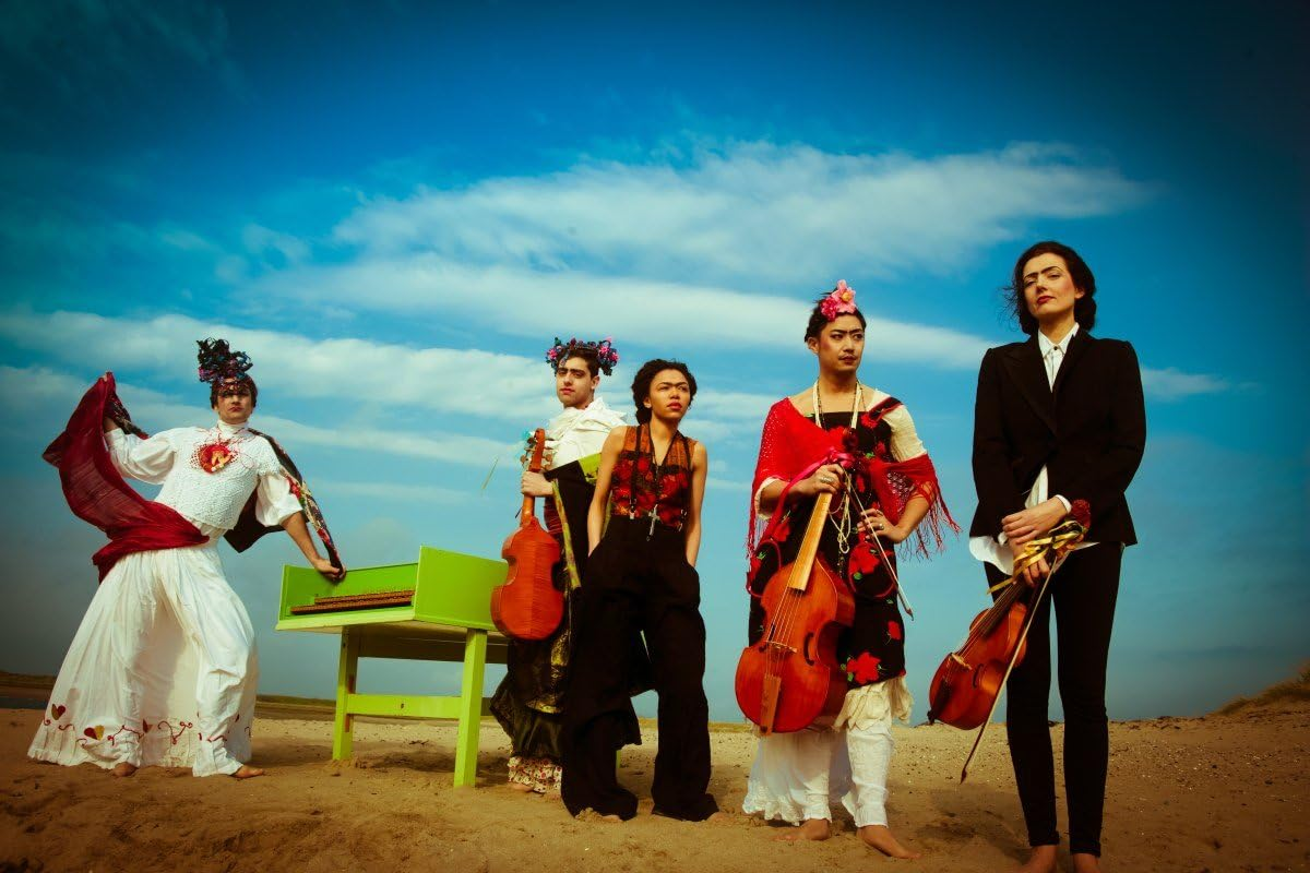 Motion of the Heart / Viva Frida! image number 3