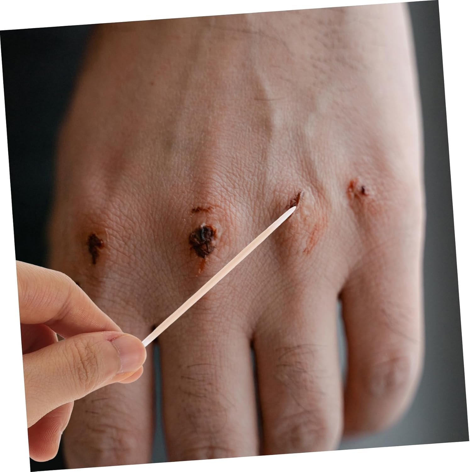 High Precision Double Pointed Cotton Swabs Wooden Handle Sterilized for Beauty Routine Cleaning