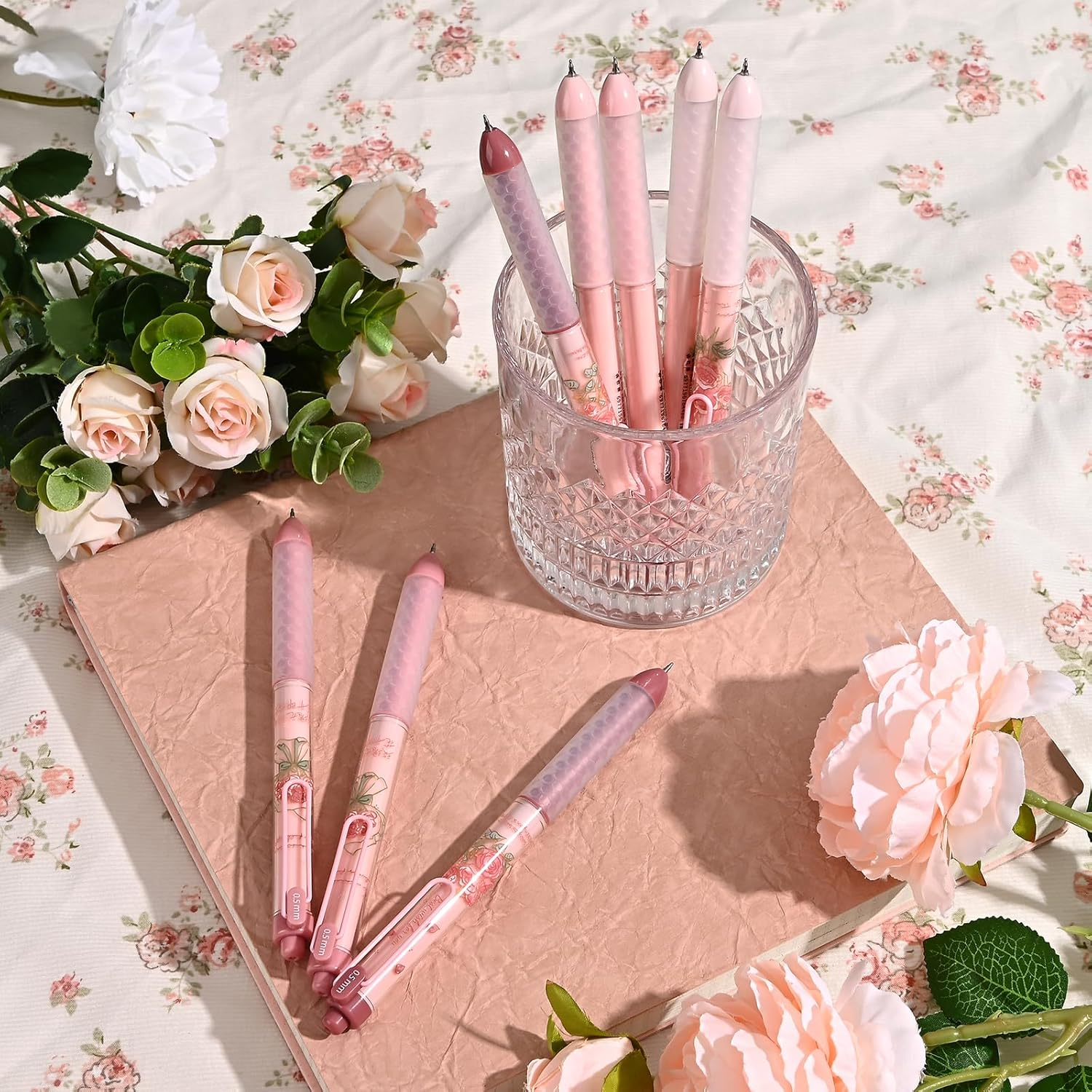 BAYTORY 8Pcs Retractable Gel Pens, Scented Ink Pens, Smooth Writing Black Ink Pen with Aesthetic Pen Barrel for Journaling Note Taking Sketching (Pink) image number 6