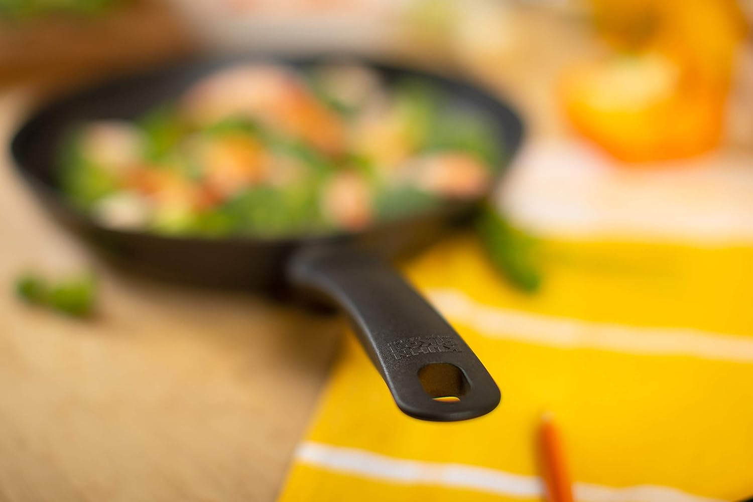 Kuhn Rikon Easy Induction Non Stick Aluminium Frying Pan with Bakelite Handle 24Cm. Nonstick Frying Pan Induction Safe Pan. Oven Safe and Dishwasher Safe. Lifetime Kuhn Rikon Cookware Guarantee. Black image number 1