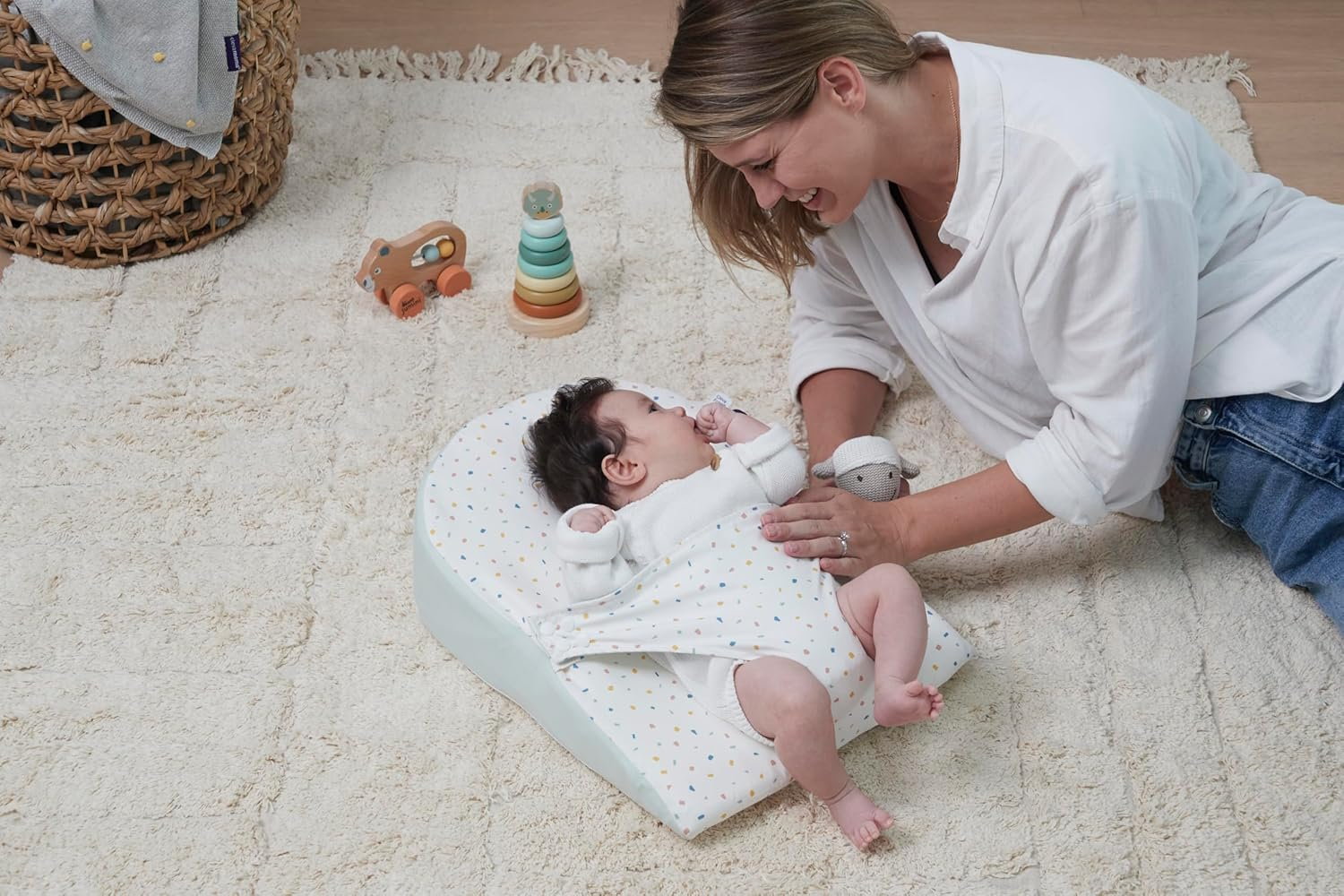 Clevafoam&reg; Reflux Wedge - Elevated Support - Yellow image number 4