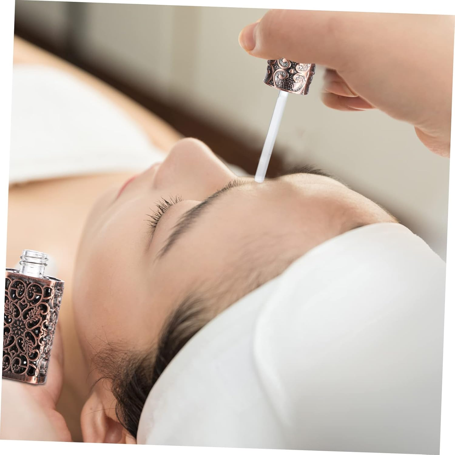 2Pcs Hollow Flower Engraved Spray Bottle Leak Perfume Atomizer for Travel Antique Design for Essential Oils and Crafting image number 4