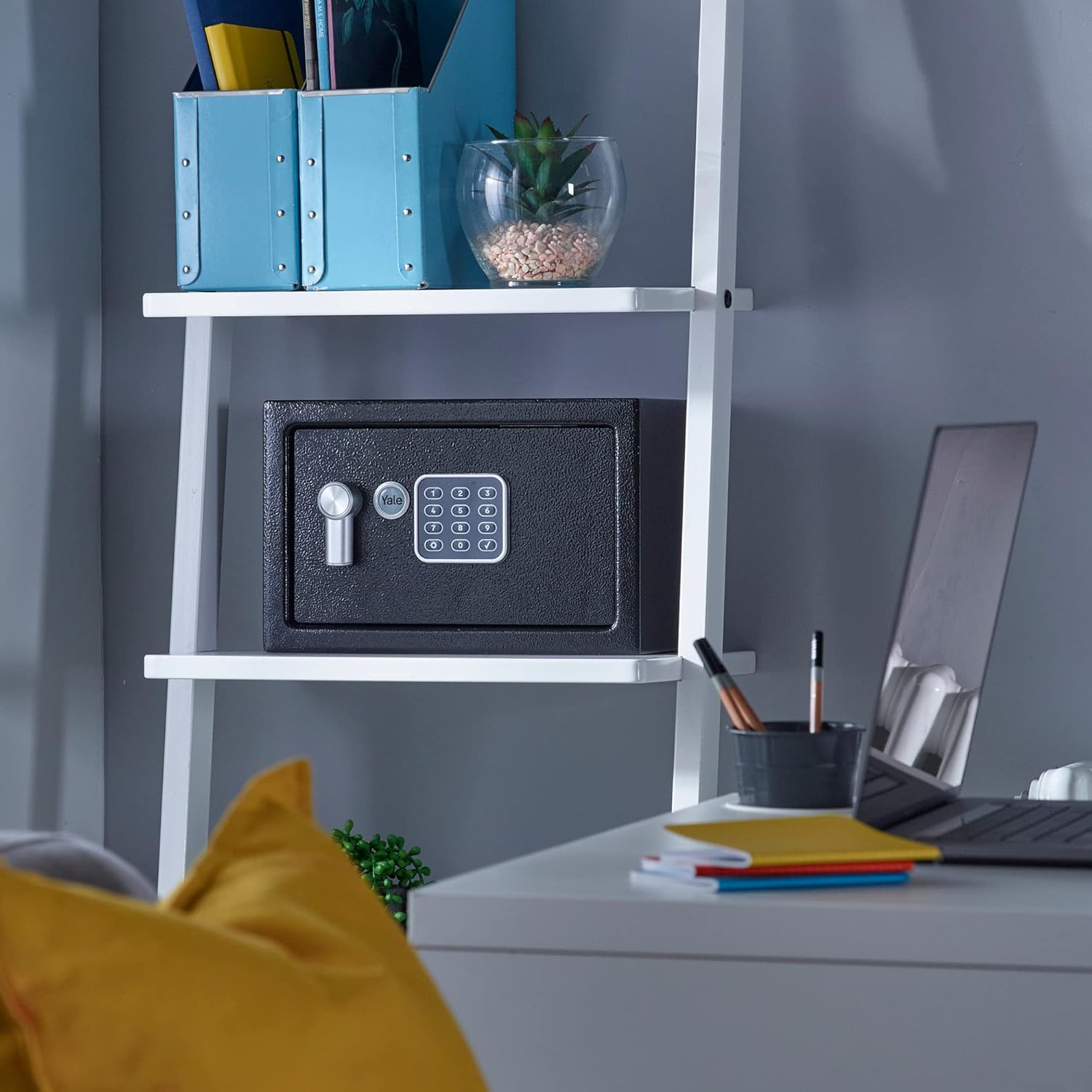 Yale YSV/200/DB2 Small Value Safe, Digital Keypad, LED Light Indicators, Steel Locking Bolts, Emergency Override Key, Wall and Floor Fixings, Black Finish, 8 Litre Capacity 20 X 31 X 20 Cm image number 3