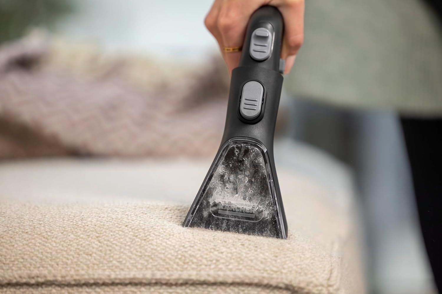 K&auml;rcher SE 6 Signature Line Spray Extractor, 4L Fresh Water Tank, 4L Dirty Water Tank, 227Mm Working Width, 6M Power Cord image number 3