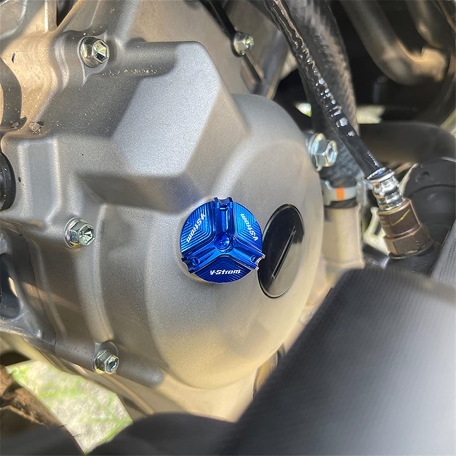 ZGDUGFU Fit for Suzuki VSTROM 650 1000 1050 1050XT V-Strom 250 DL250 DL650 DL1000 Engine Oil Filter Cup Plug Cover Screw Accessories (Color : Glod) image number 1