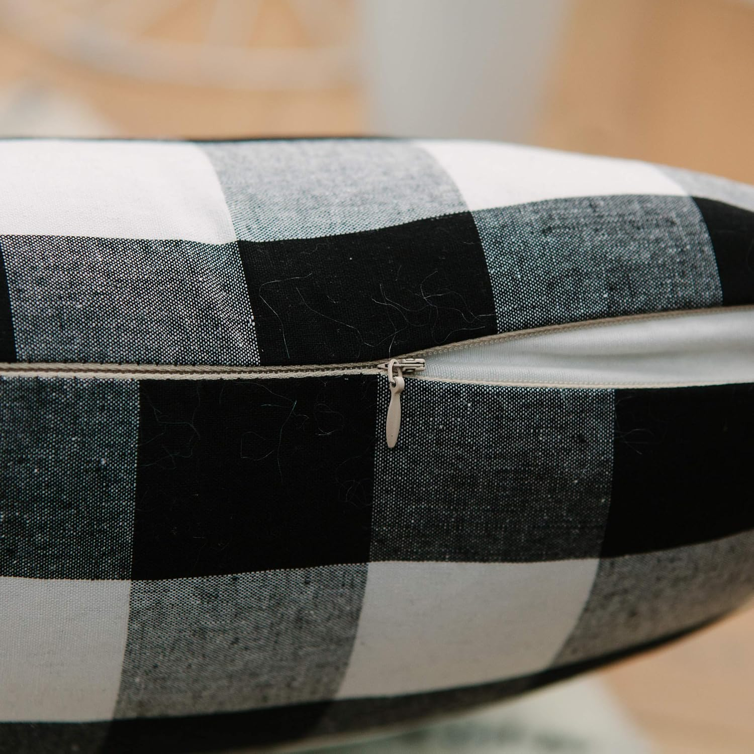 2 Piece Black White Cotton Buffalo Check Plaid Decorative Square Throw Pillow Cover with Invisible Zipper for Bench, 40Cm X 40Cm