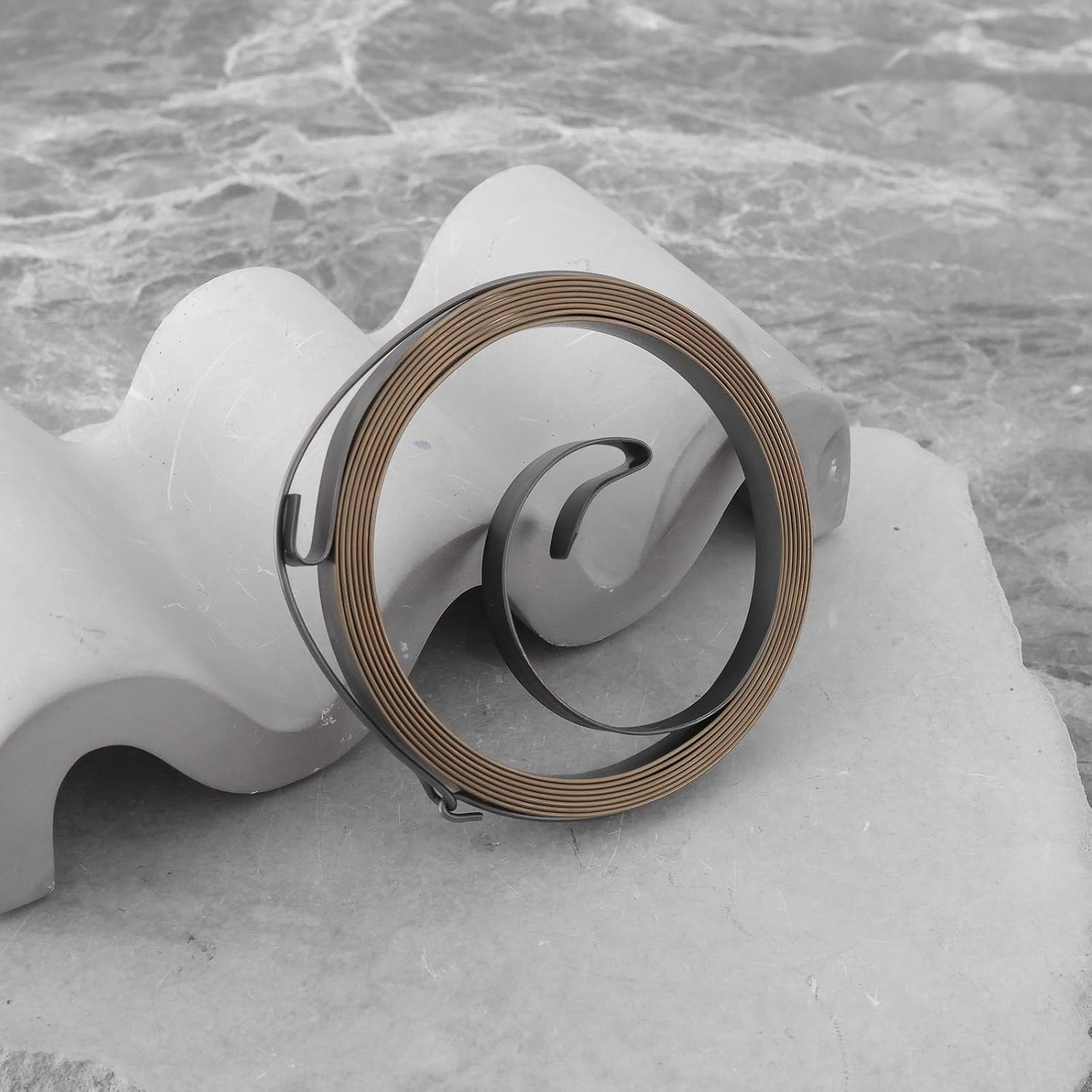 YINETTECH 2Pcs Lawn Mower Recoil Starter Spring Replacement Part 262594 491889 Compatible with Briggs & Stratton Garden Equipment Engines image number 3